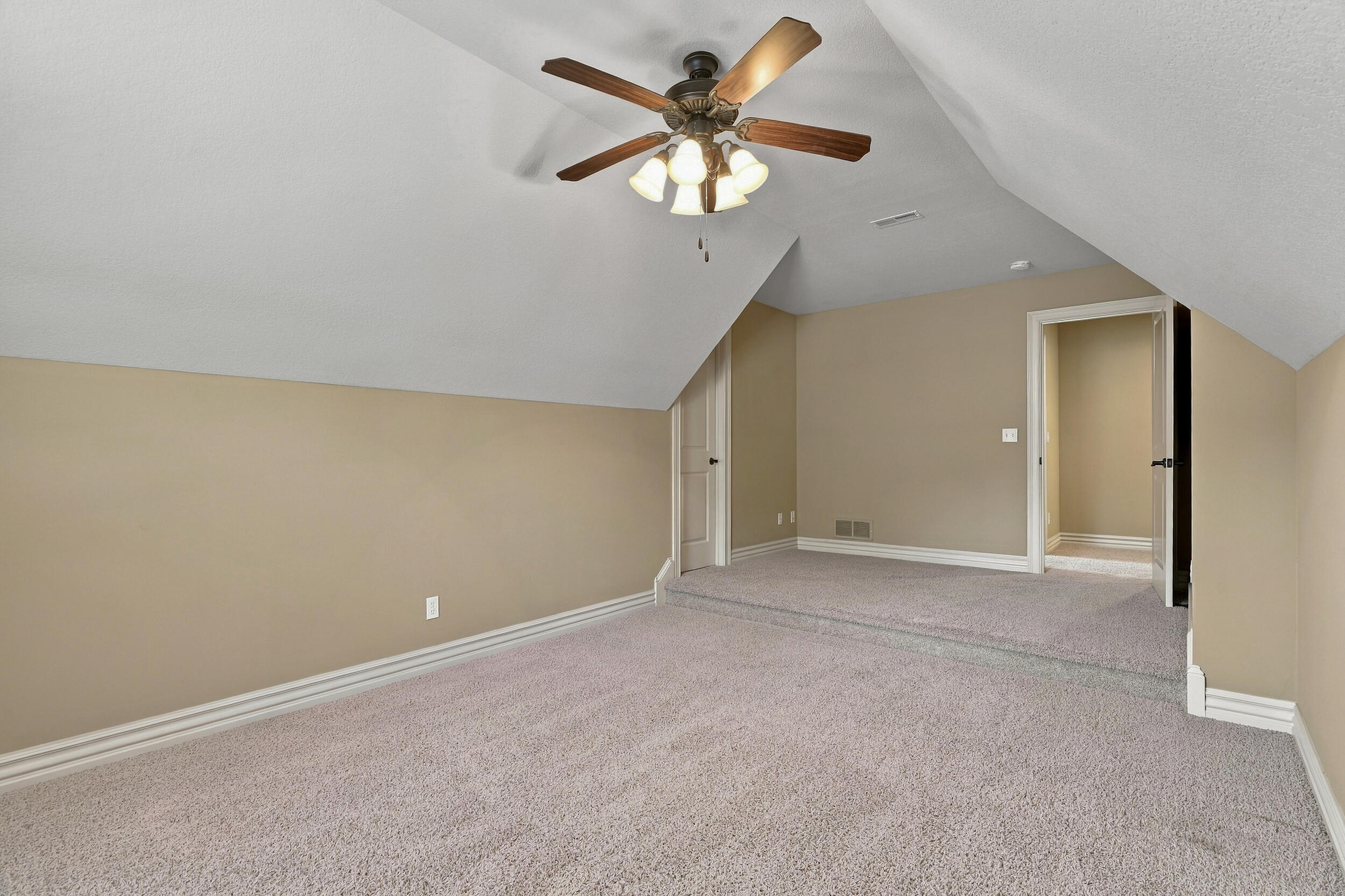 4910 Royal Lytham Dr Property Photo 34