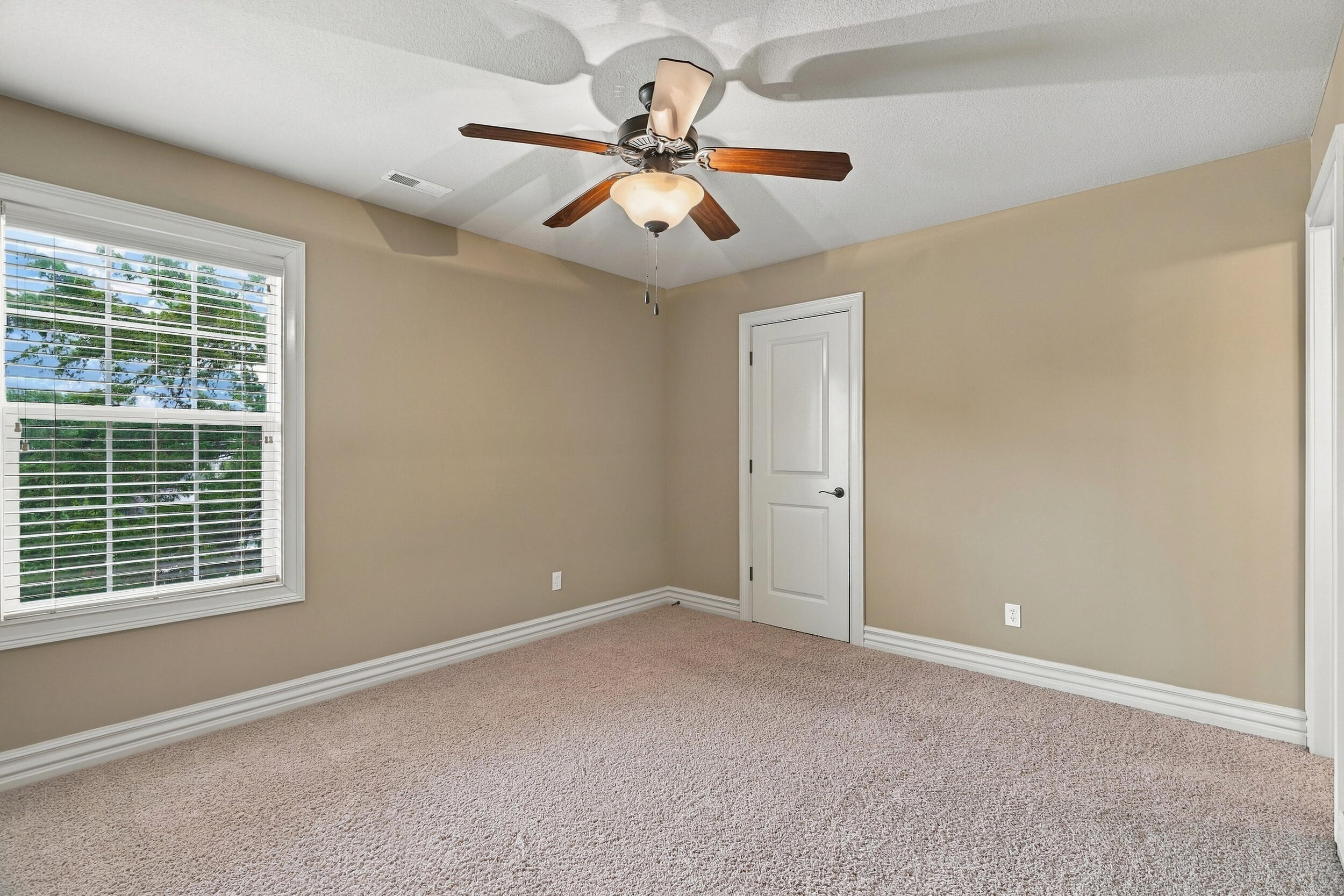 4910 Royal Lytham Dr Property Photo 35