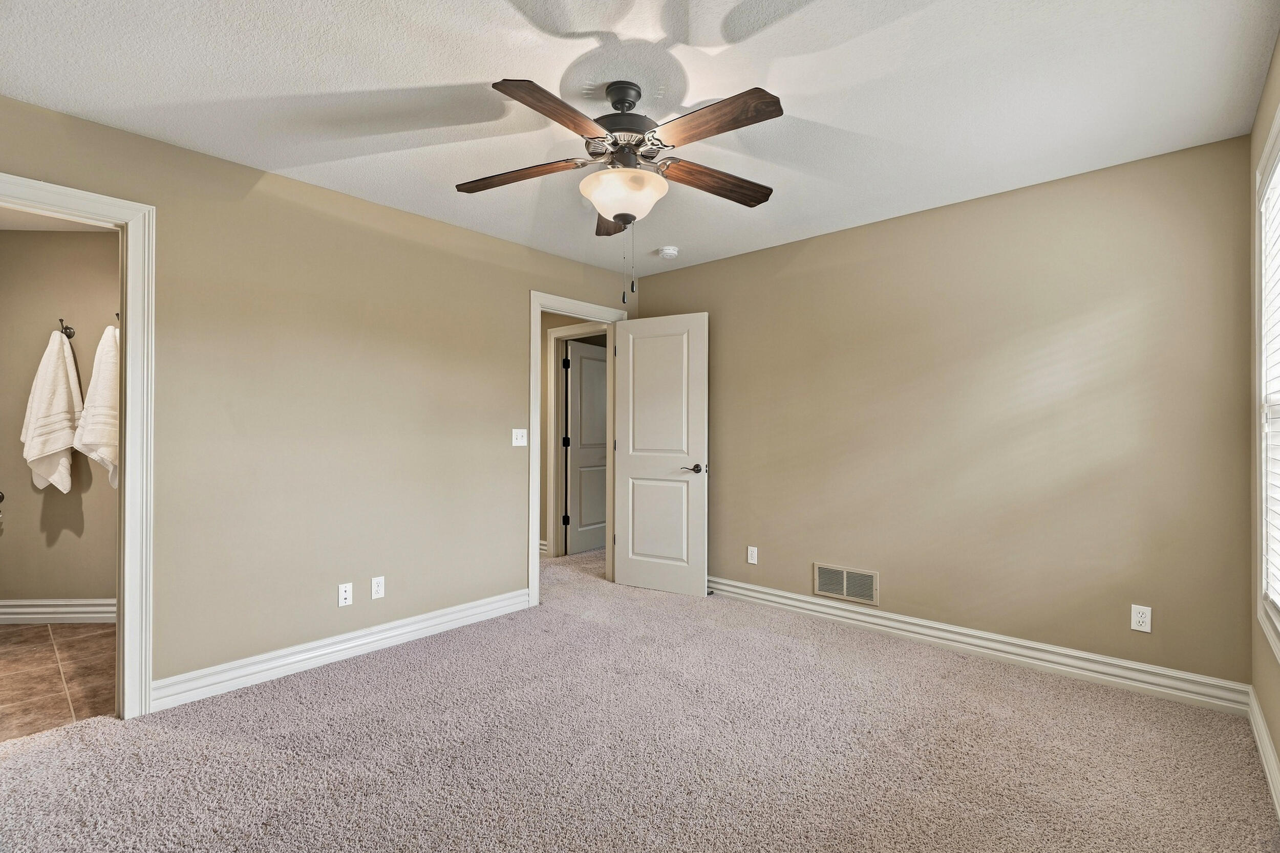 4910 Royal Lytham Dr Property Photo 36