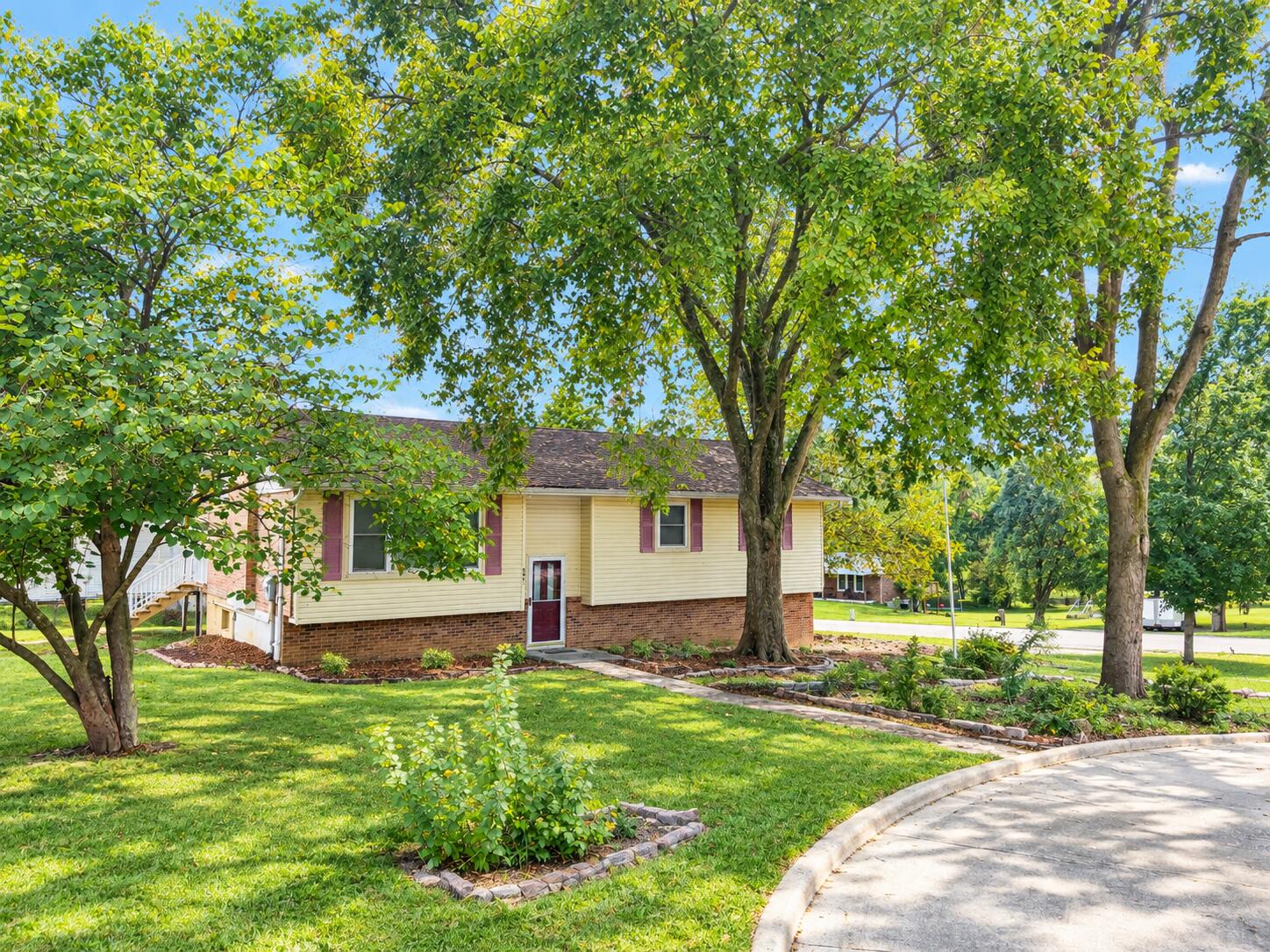 6831 Mcdonell Ln Property Photo 1