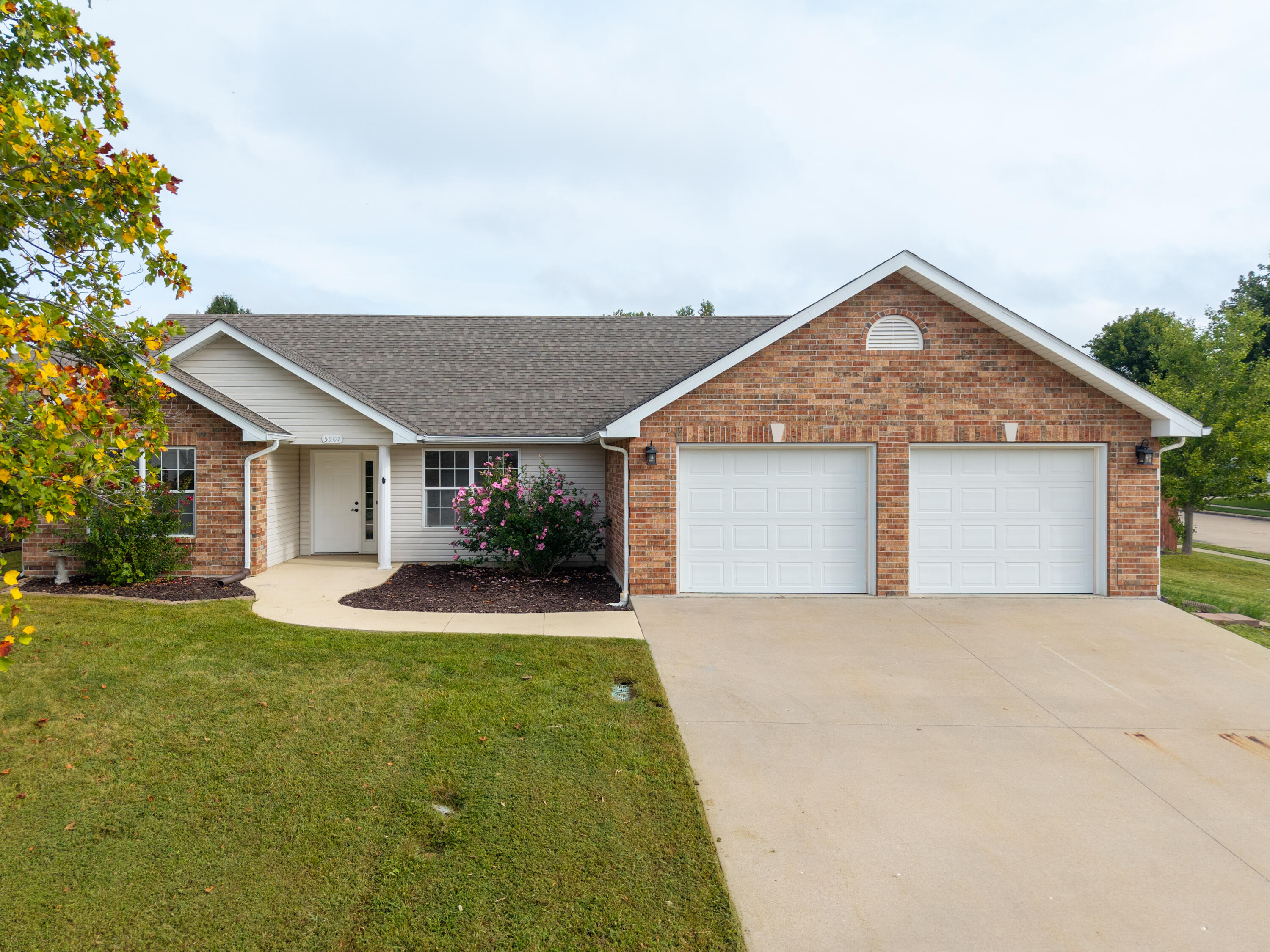 5507 Irma Dr Property Photo 1