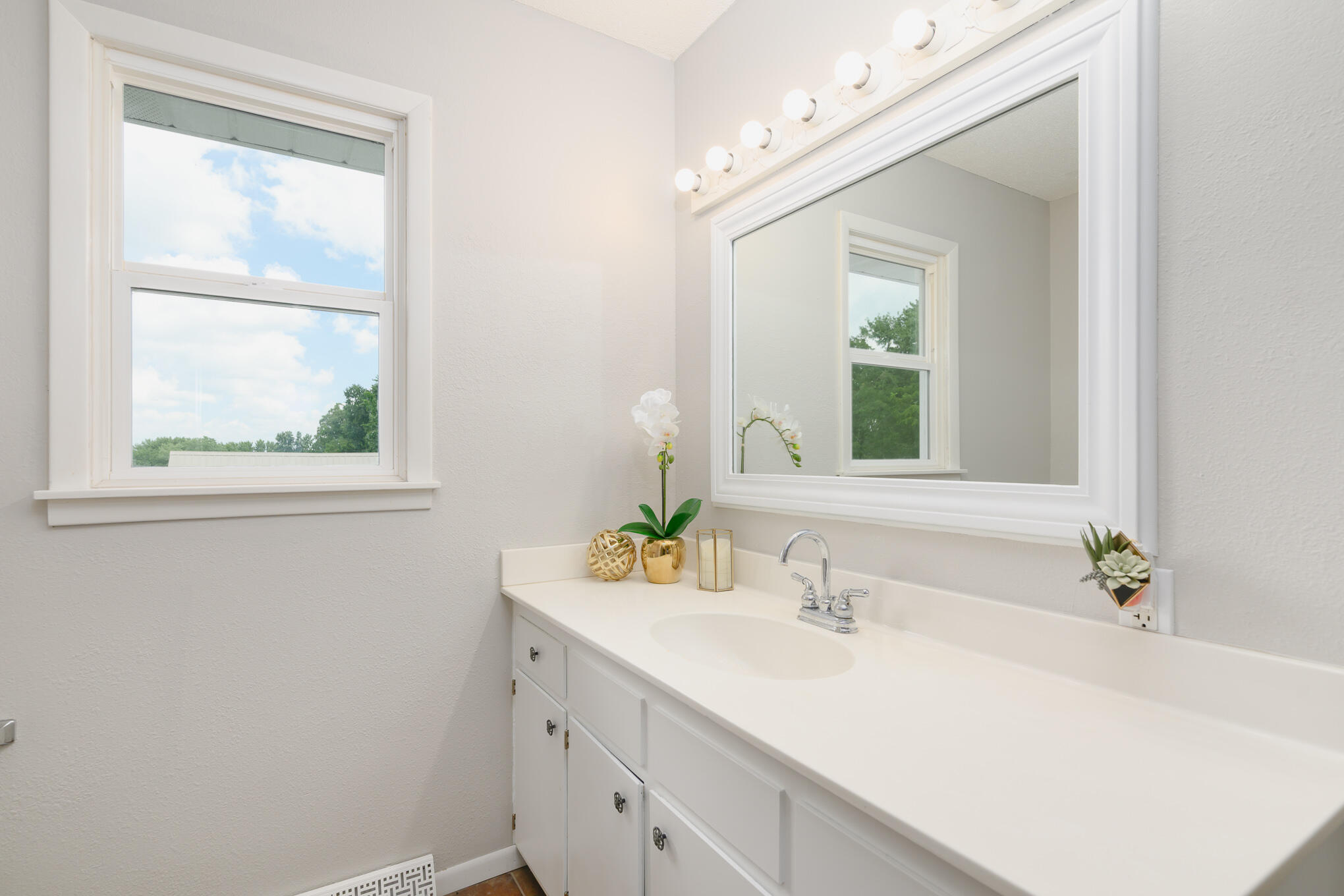11812 Pine St Property Photo 10
