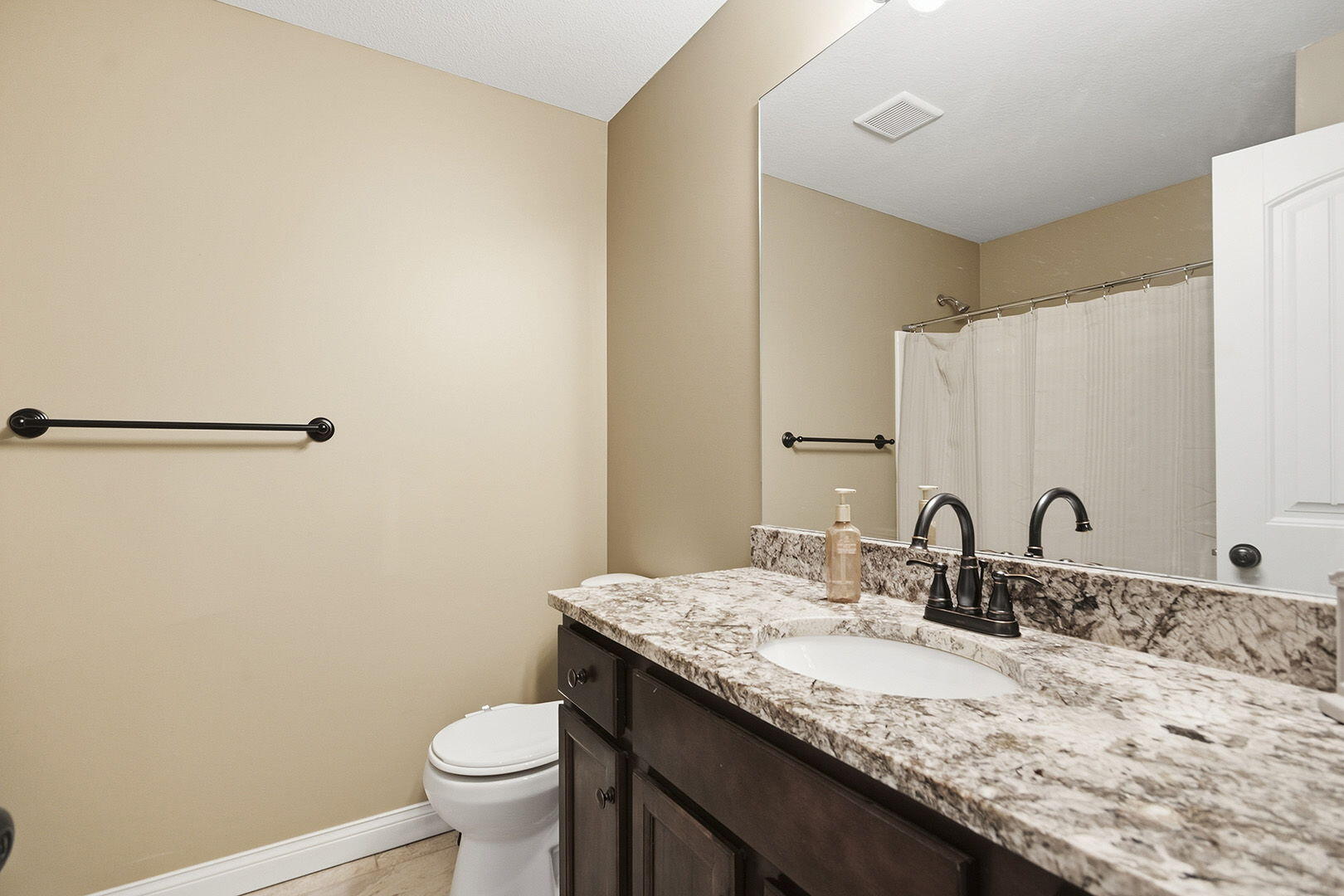 3702 Chestnut Dr Property Photo 27