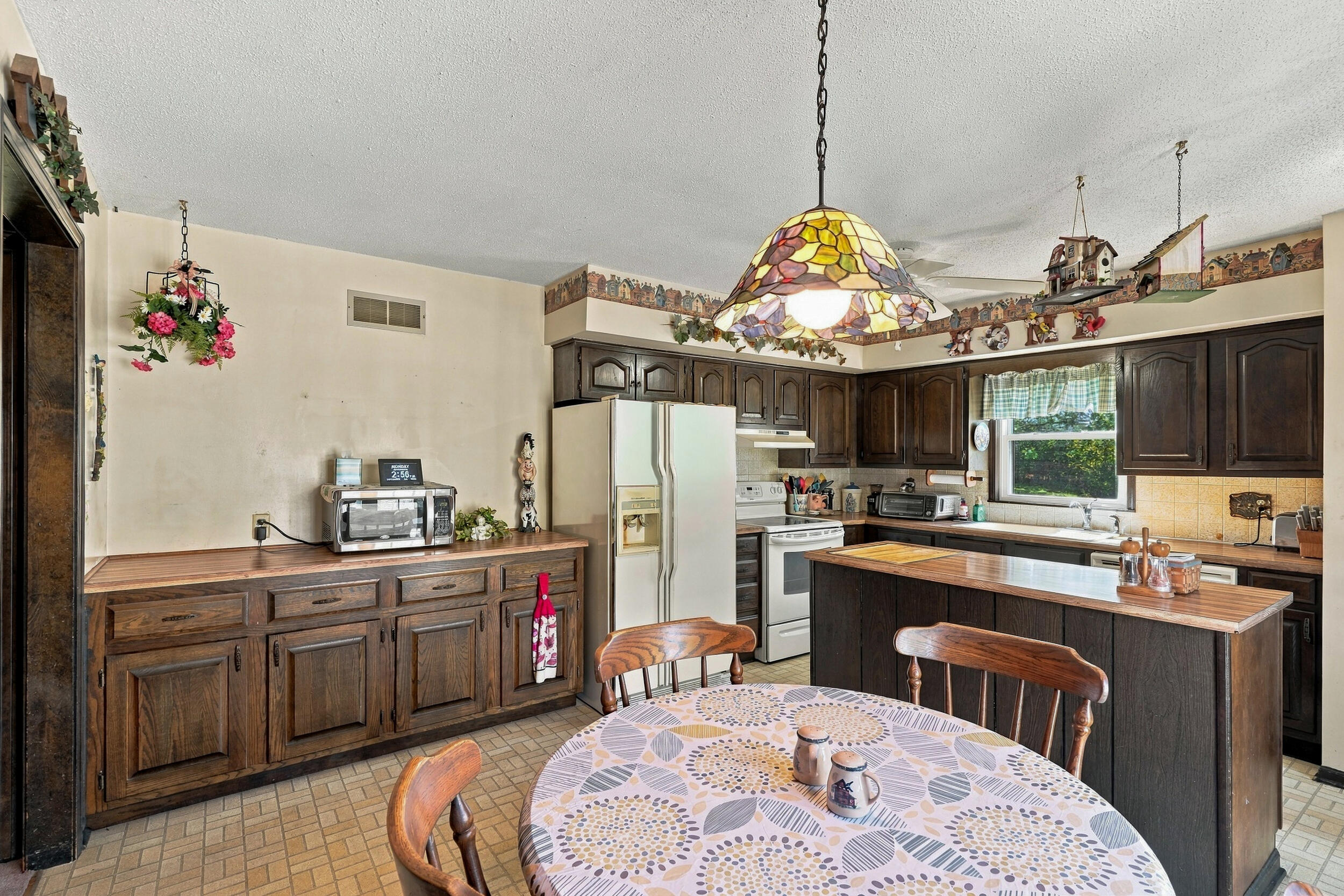 52 Lee Dr Property Photo 13