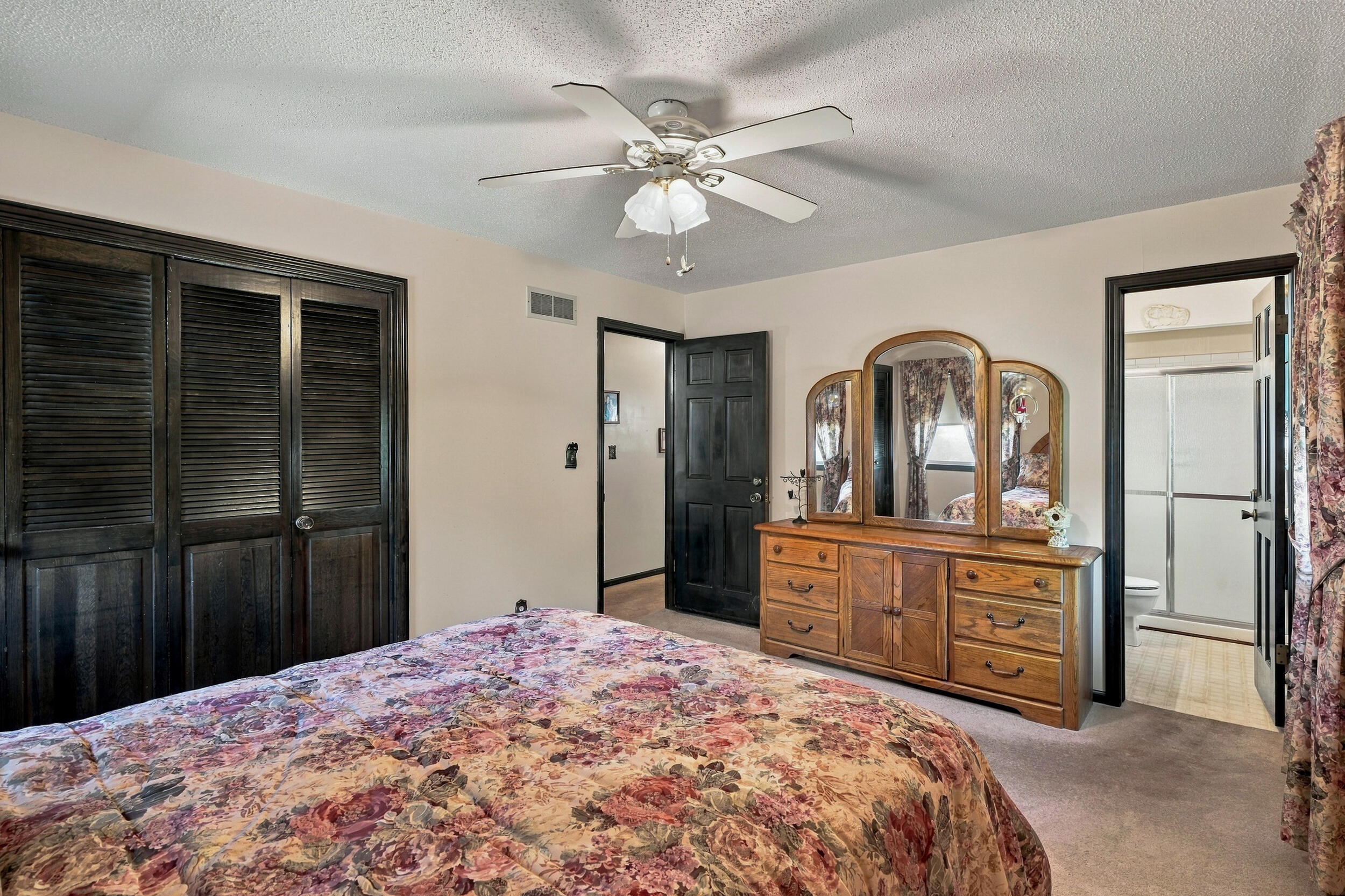 52 Lee Dr Property Photo 15