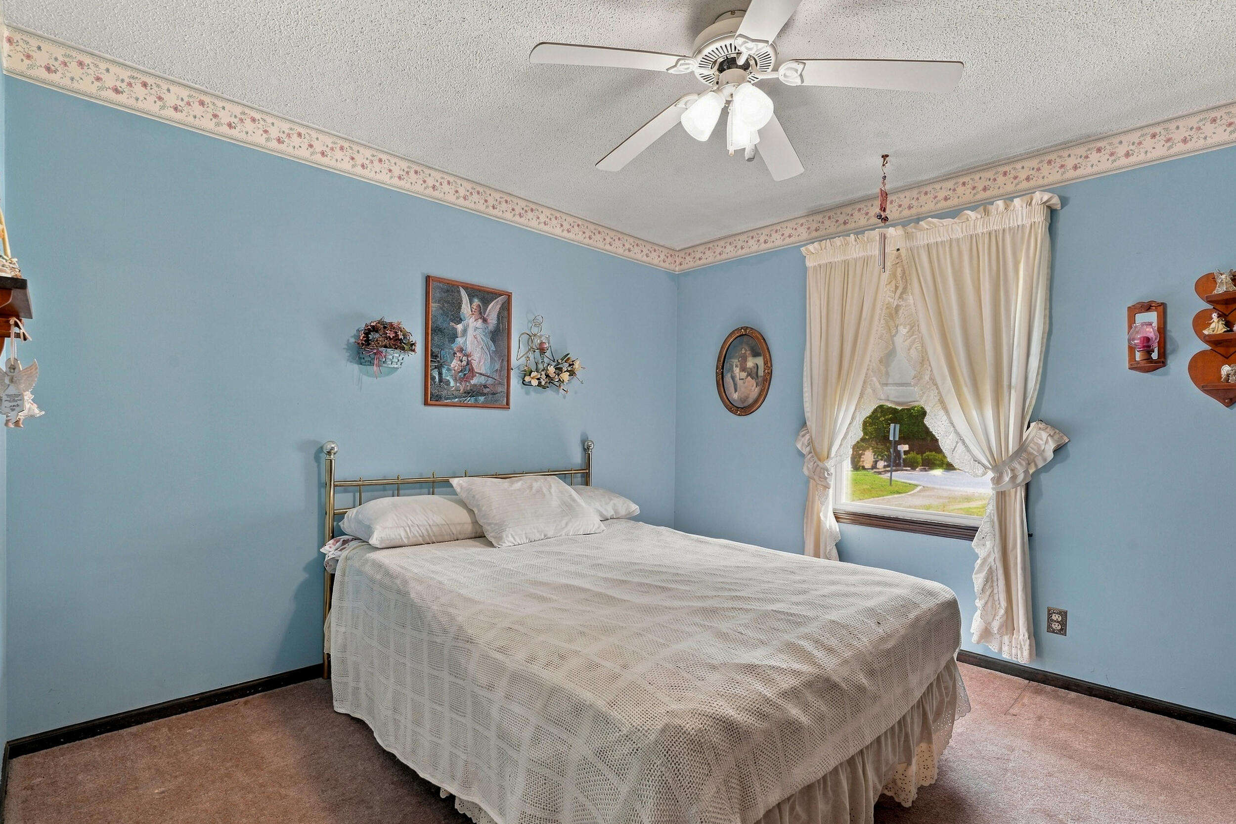 52 Lee Dr Property Photo 17