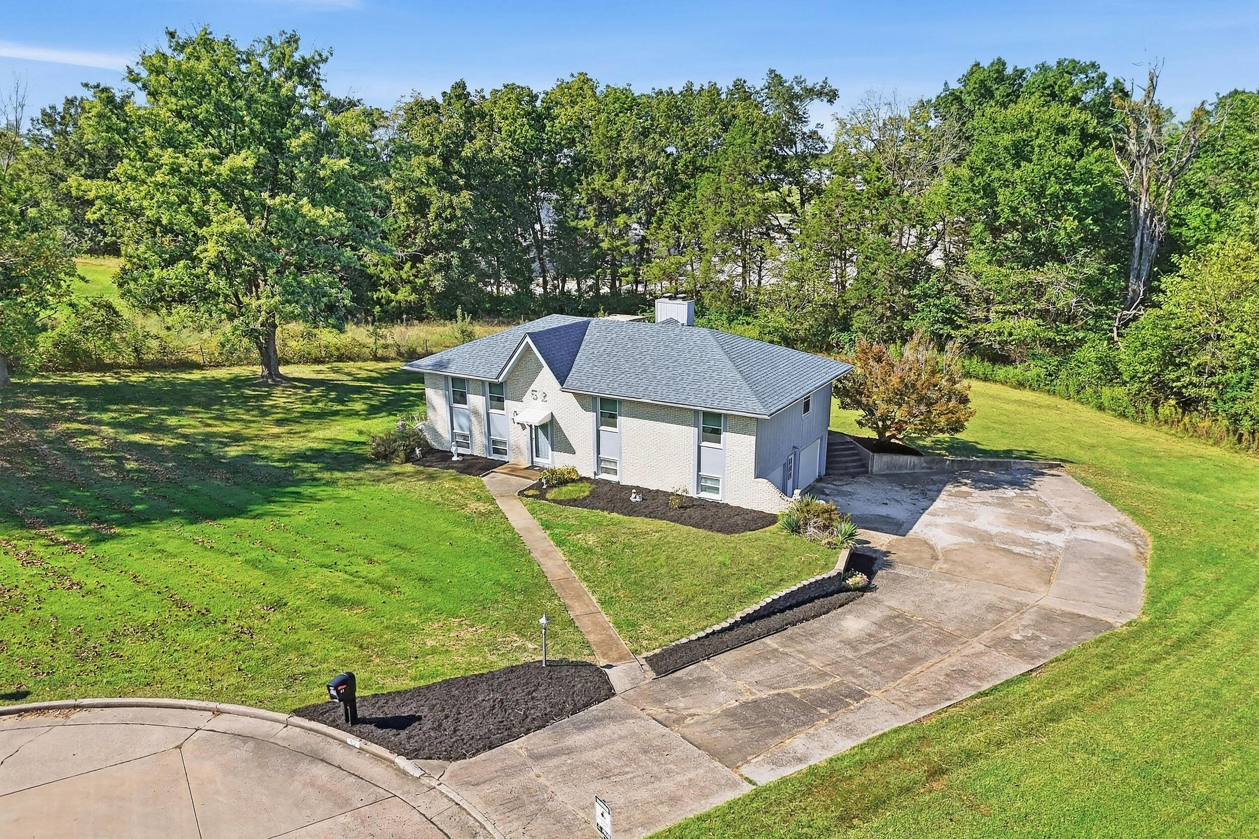52 Lee Dr Property Photo 30