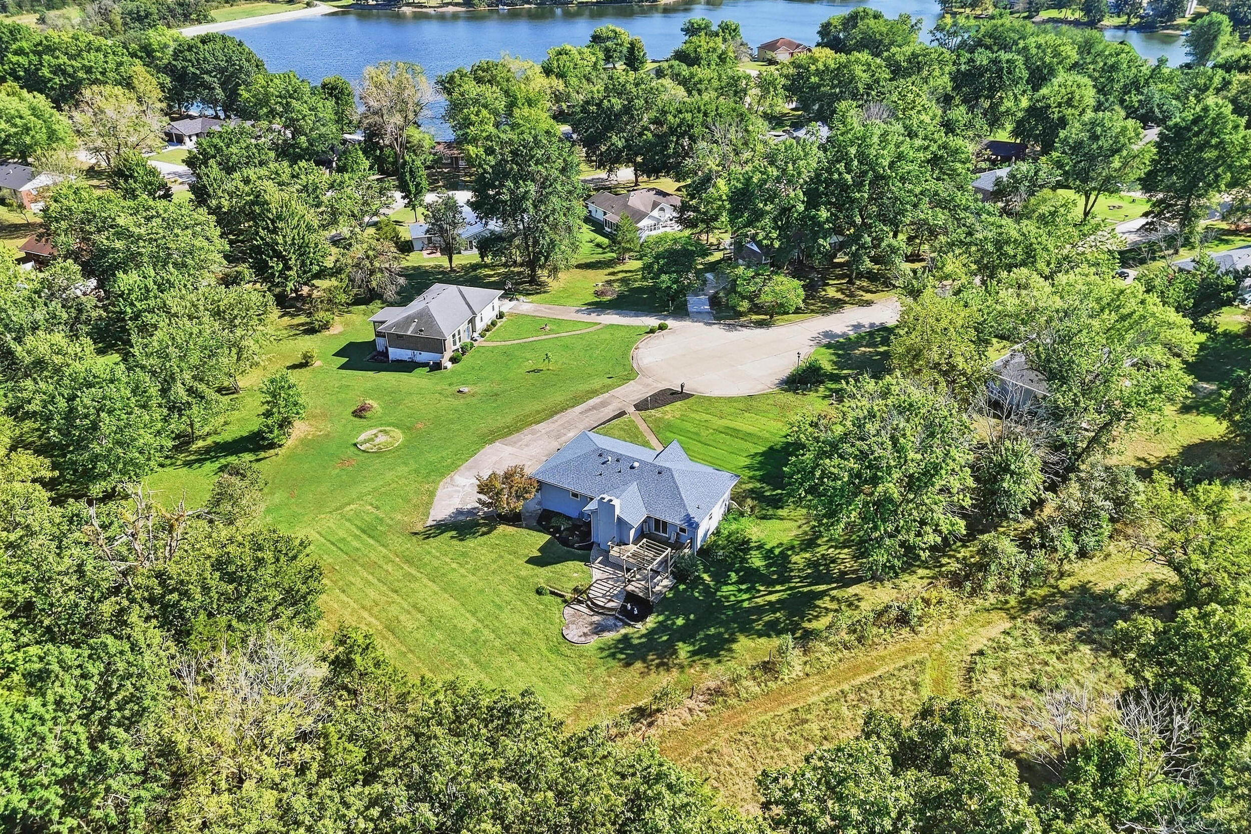 52 Lee Dr Property Photo 33