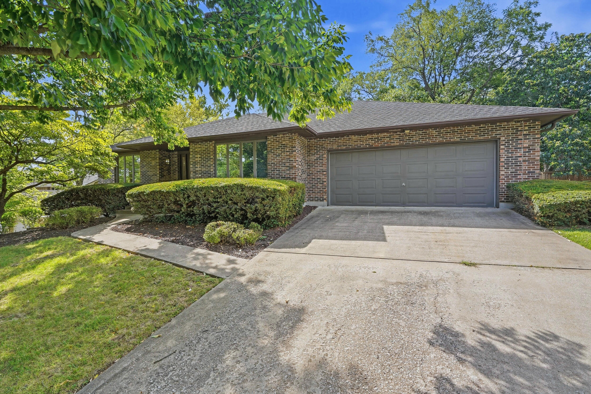 1209 Hulen Dr Property Photo 4