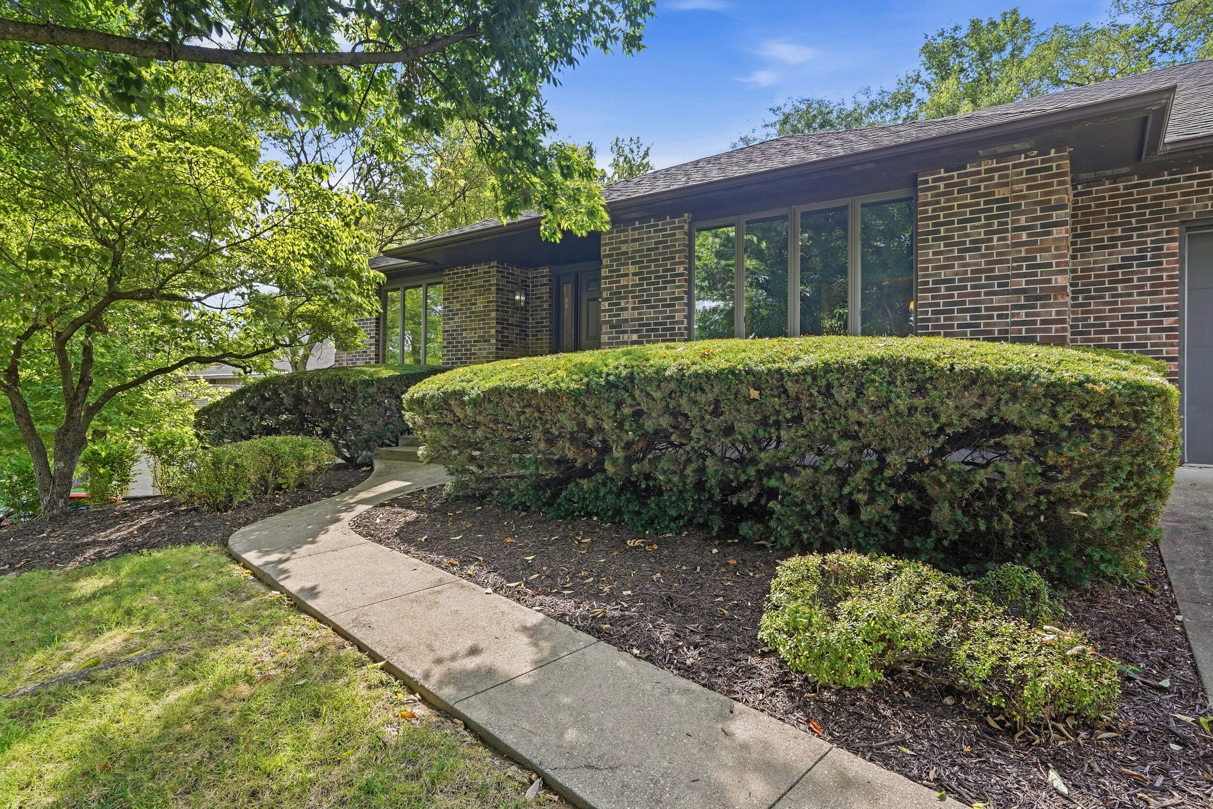 1209 Hulen Dr Property Photo 5
