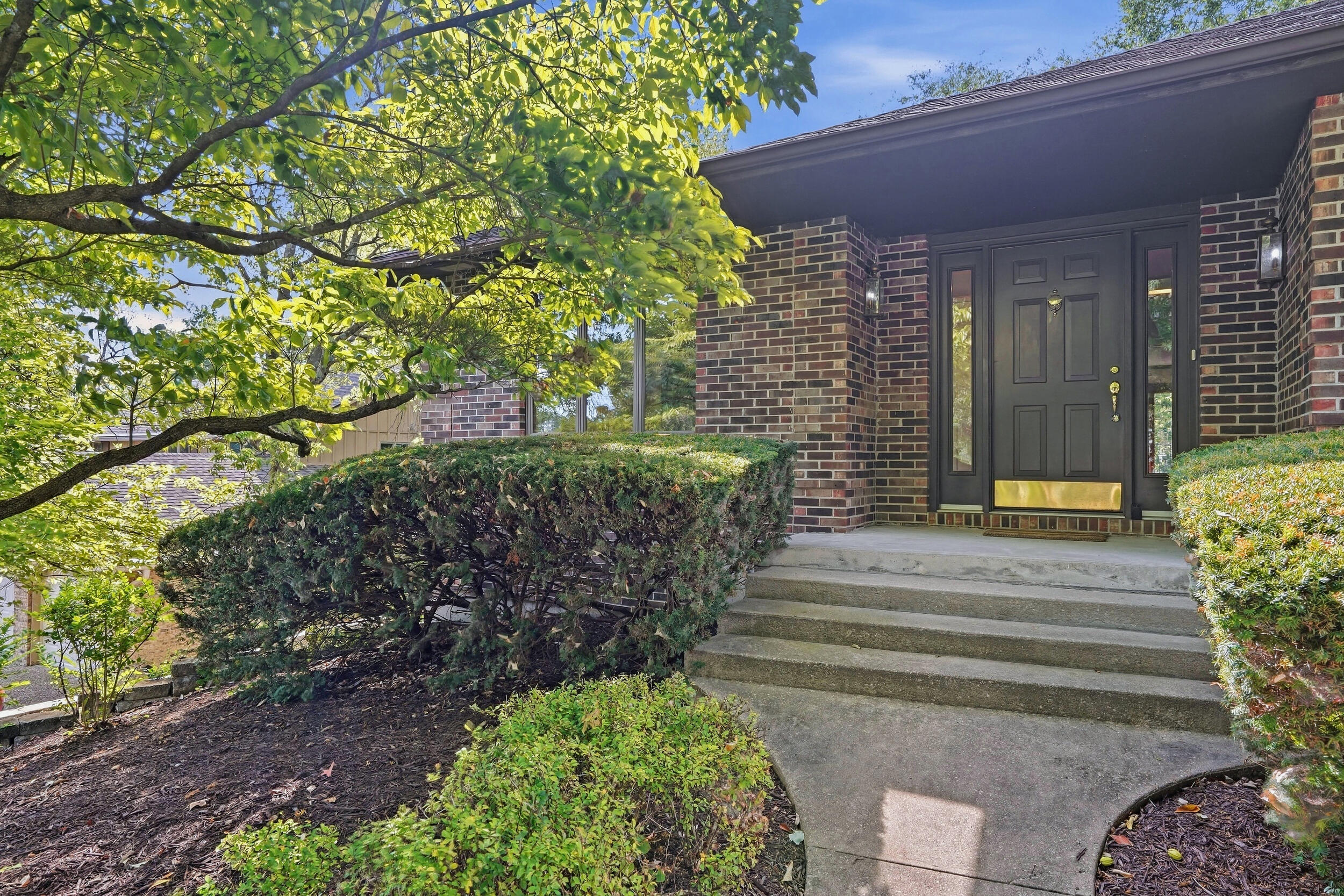 1209 Hulen Dr Property Photo 6