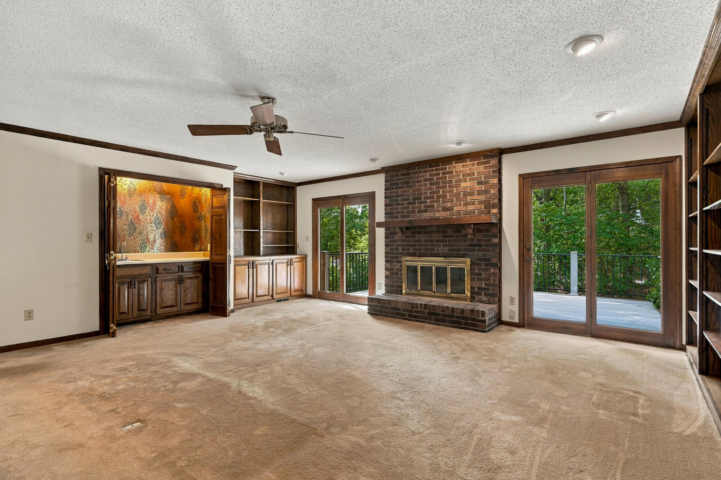 1209 Hulen Dr Property Photo 17
