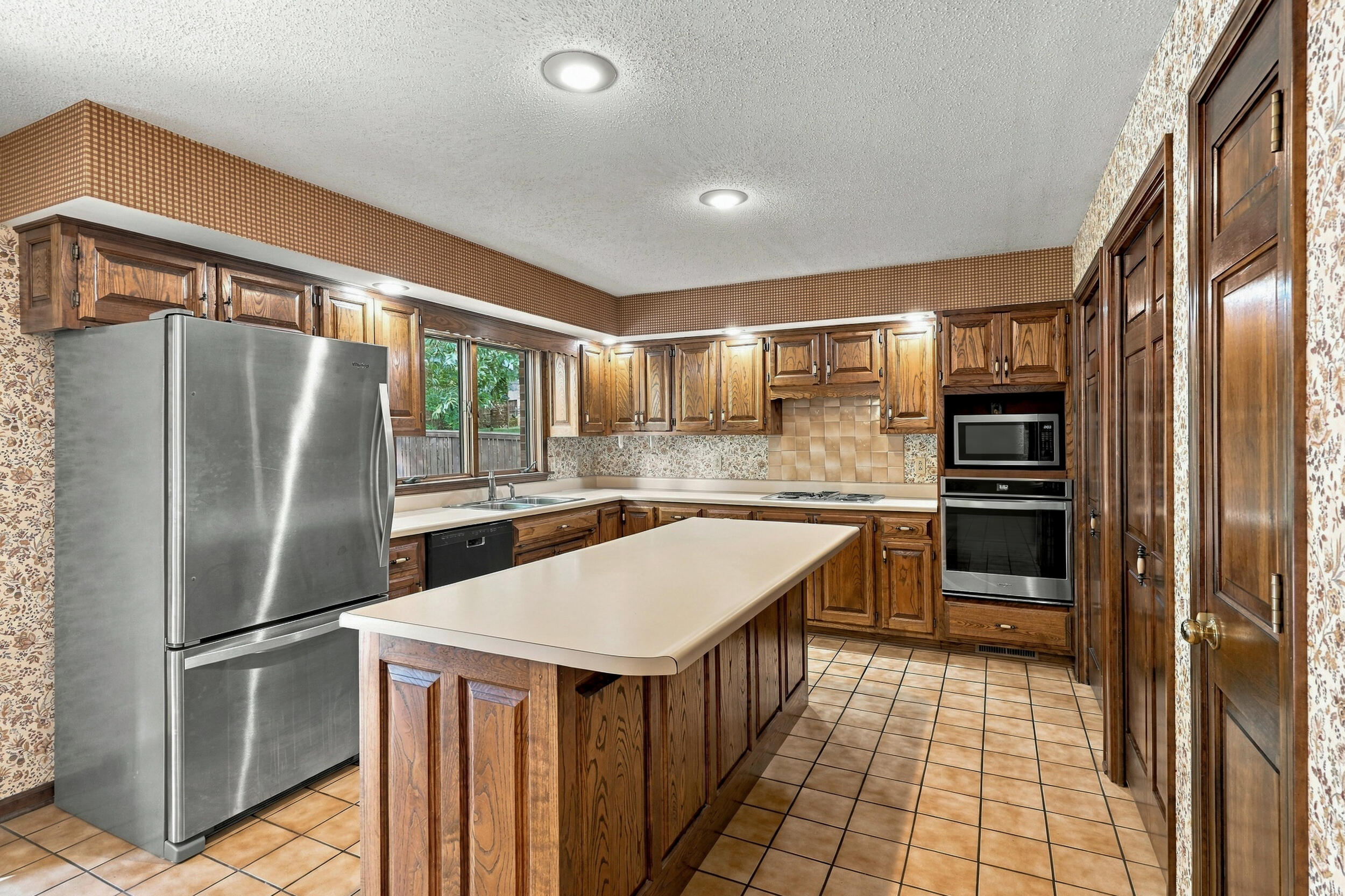 1209 Hulen Dr Property Photo 24