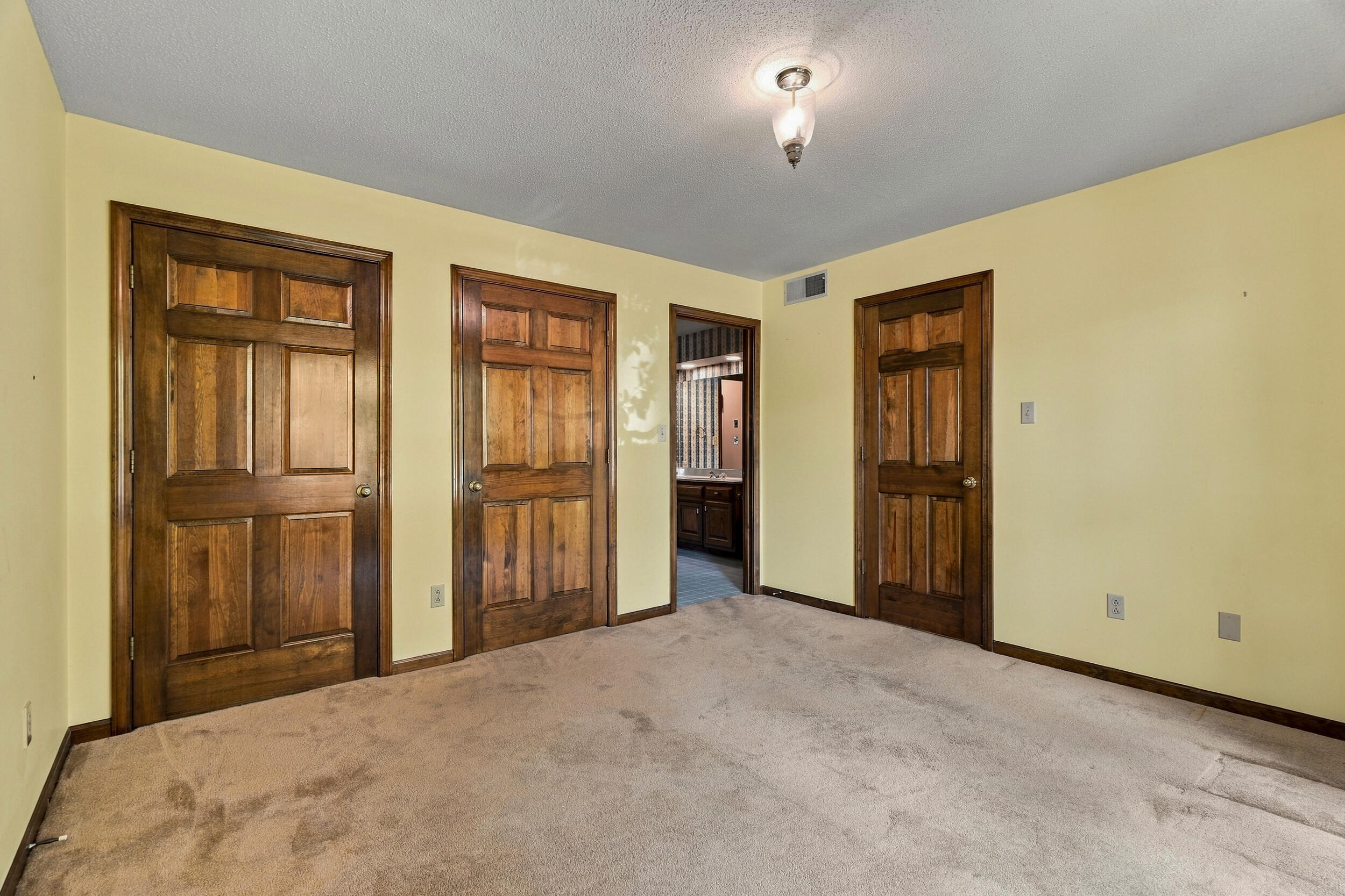 1209 Hulen Dr Property Photo 36