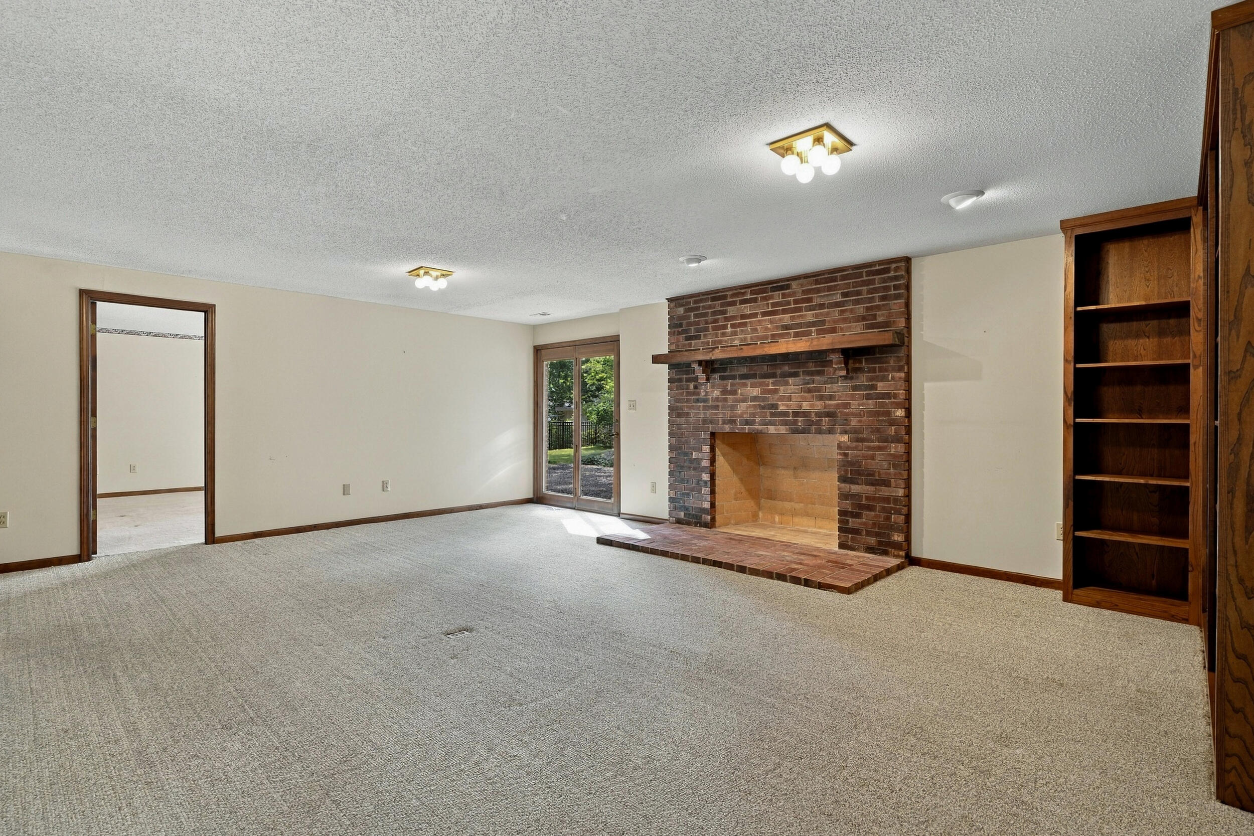 1209 Hulen Dr Property Photo 44