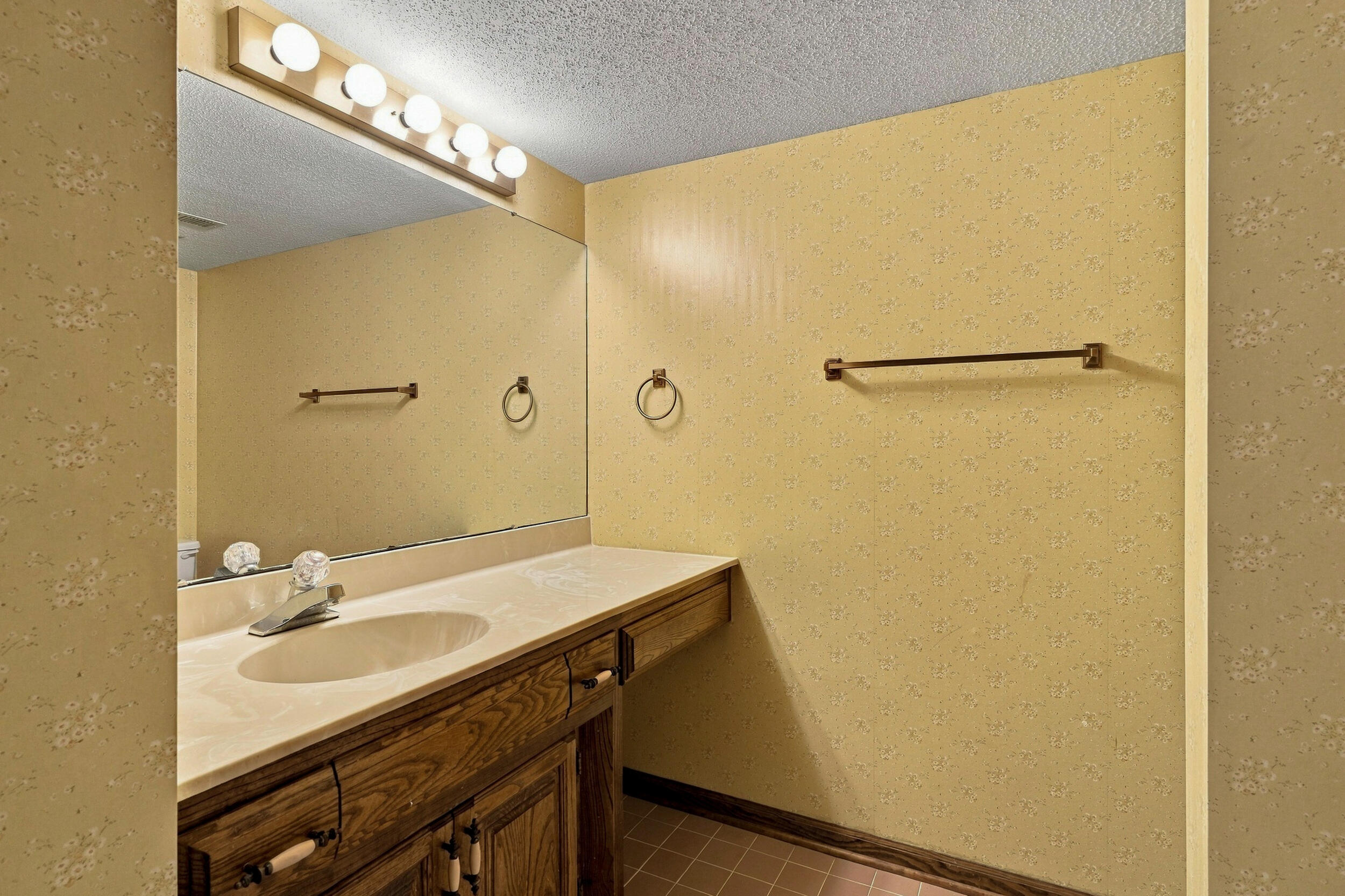 1209 Hulen Dr Property Photo 47
