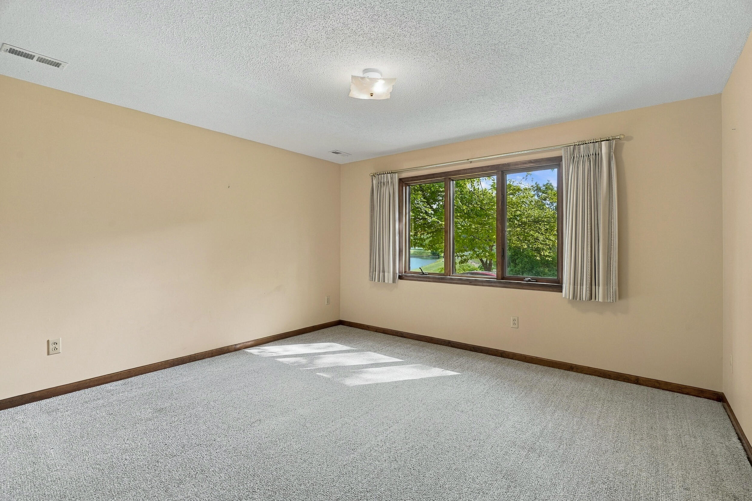 1209 Hulen Dr Property Photo 51