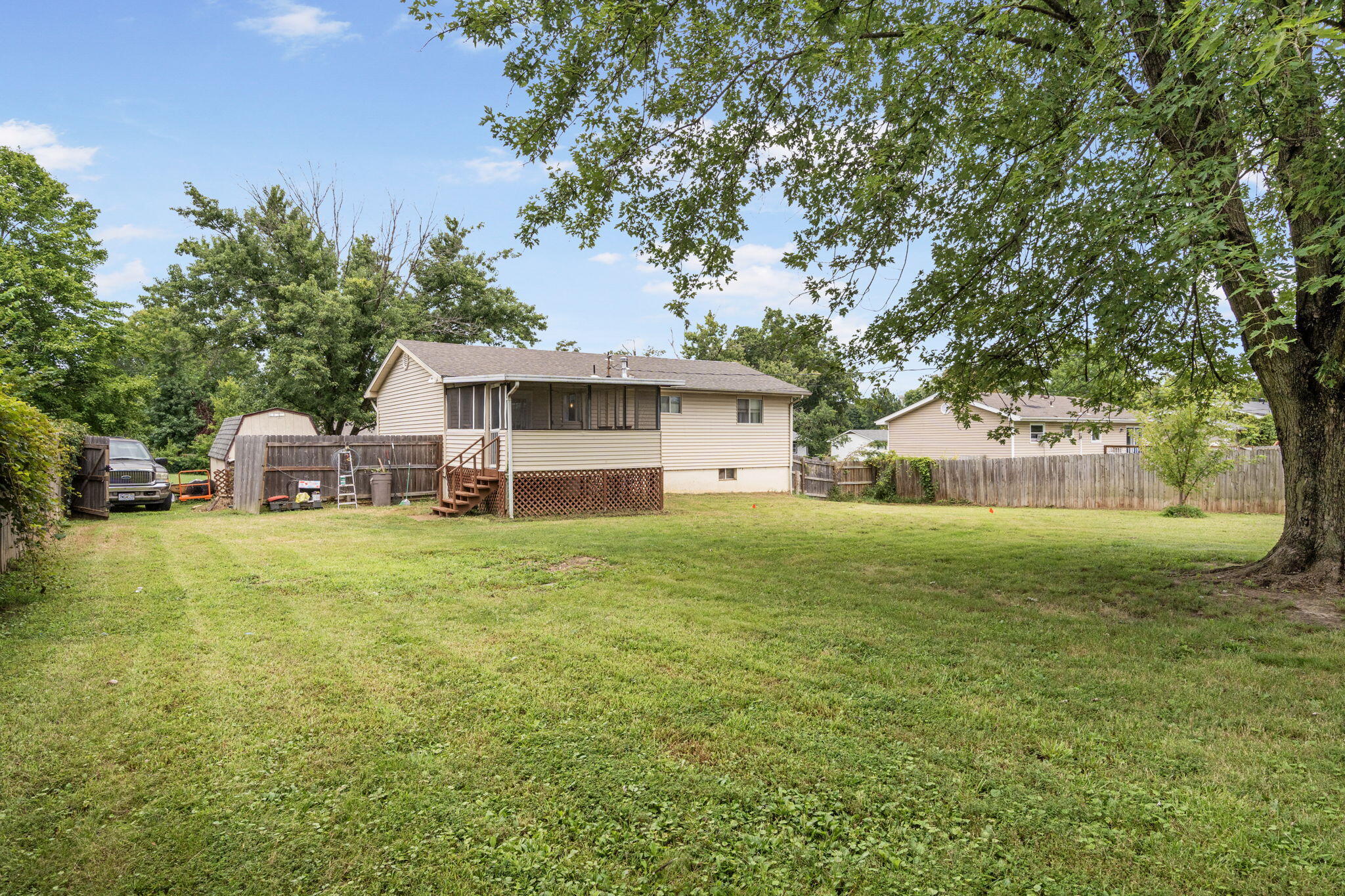4270 E Hillcrest Dr Property Photo 25