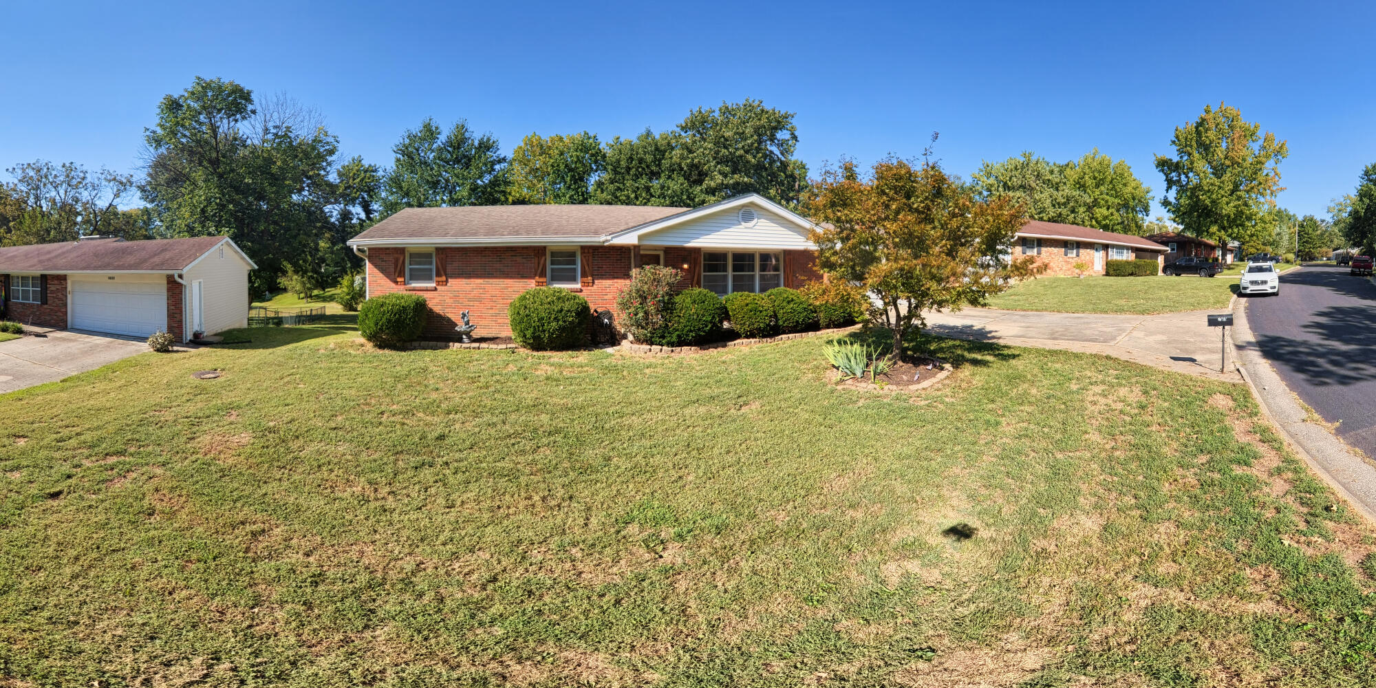 2509 Lilac Dr Property Photo 1