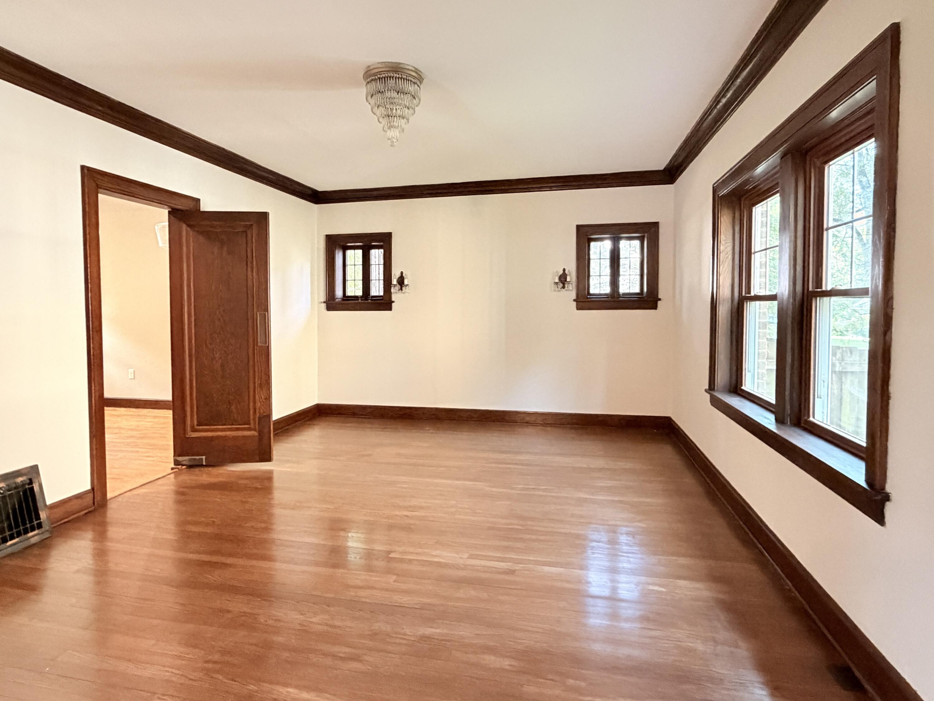 503 4th St Property Photo 13