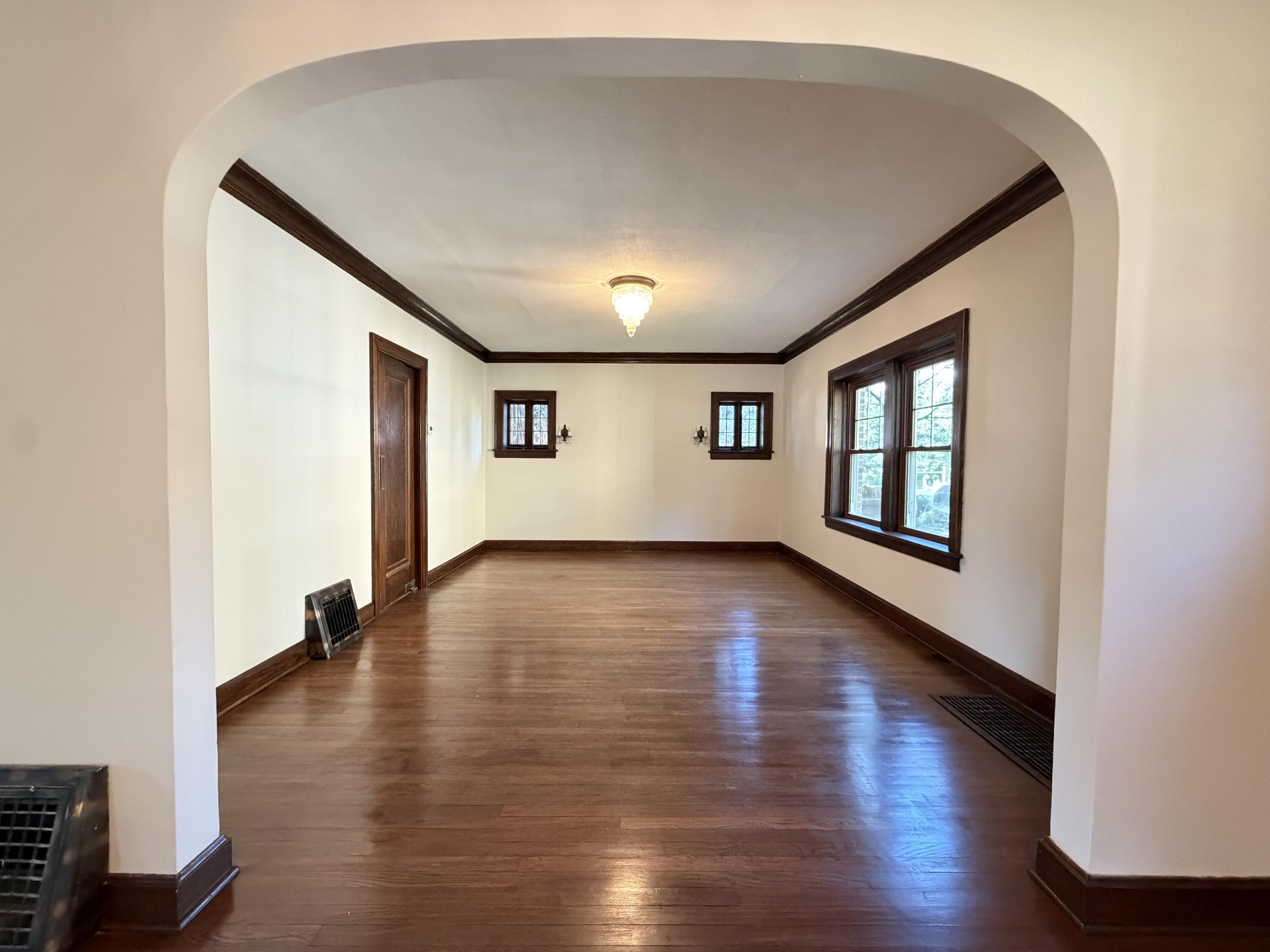 503 4th St Property Photo 14