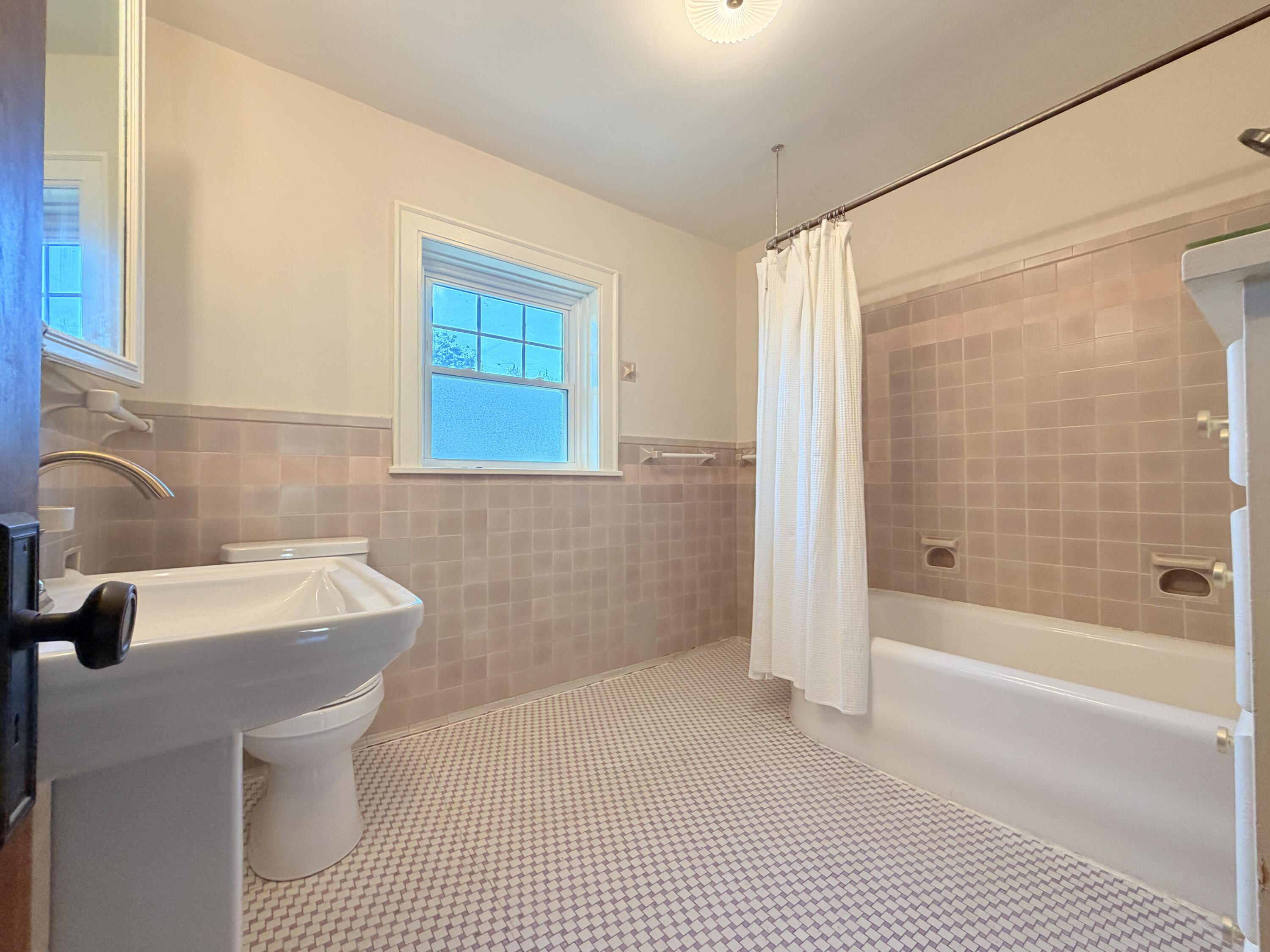 503 4th St Property Photo 29