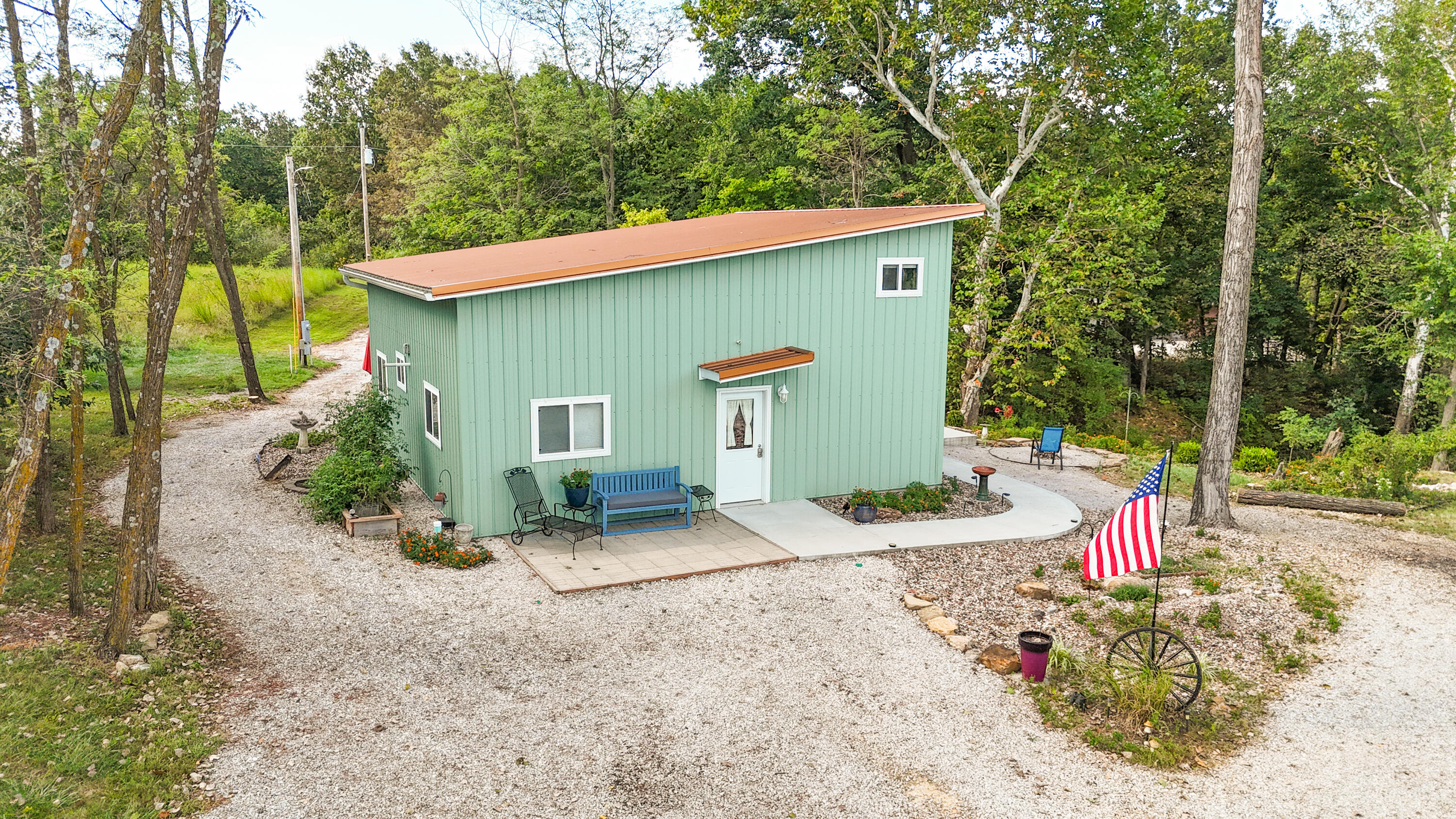 1002 Hunter Property Photo 3