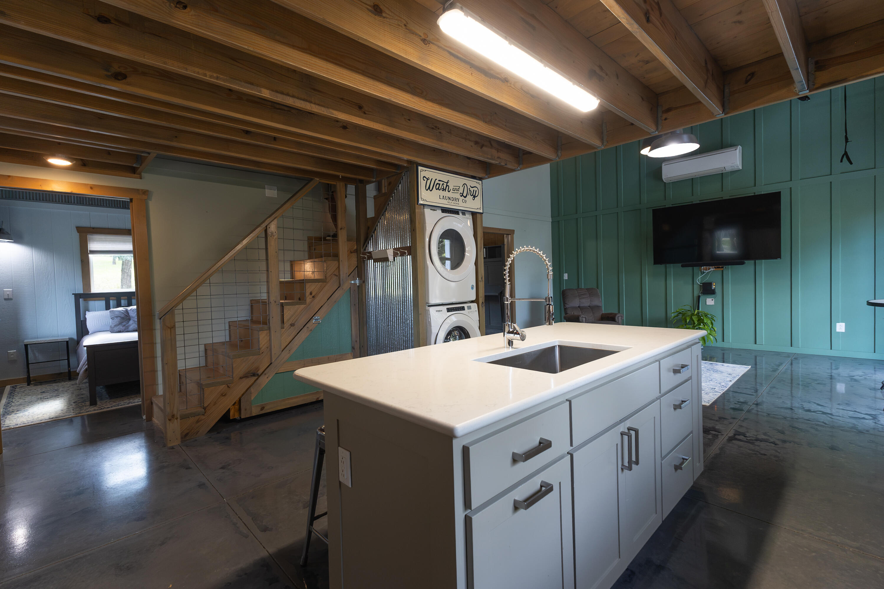 1002 Hunter Property Photo 11