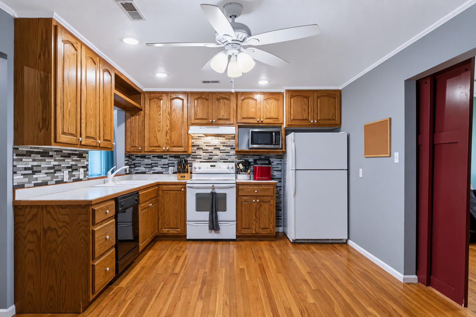 507 Park Ave Property Photo 5