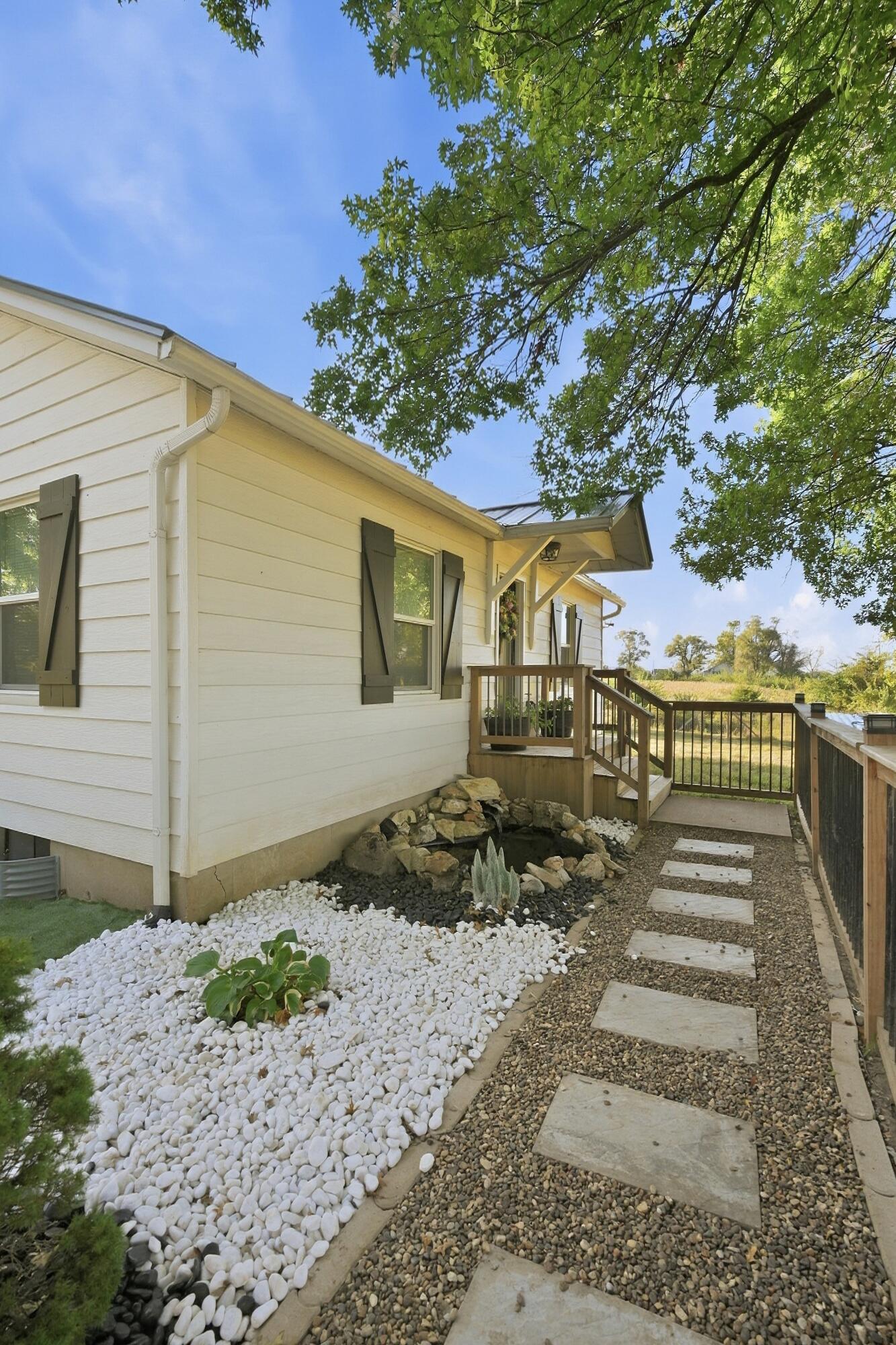 11800 S Rangeline Rd Property Photo 2