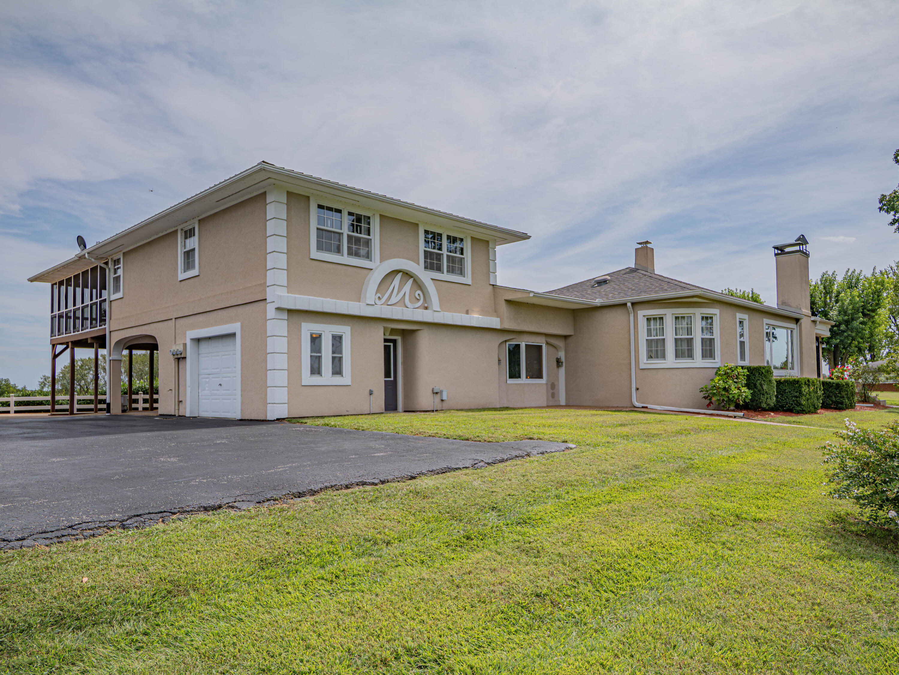 208 Lakeview Terr Property Photo 7