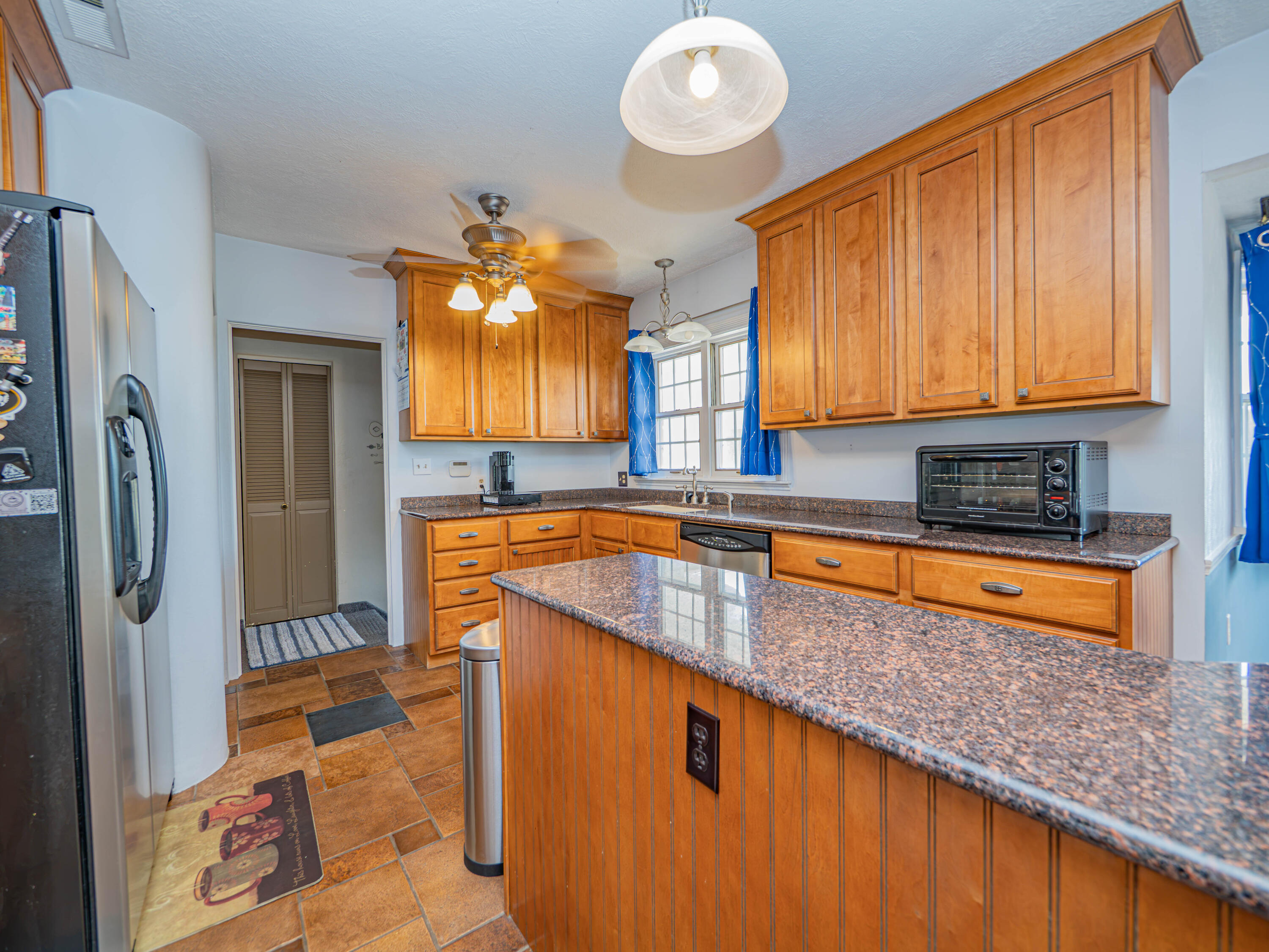 208 Lakeview Terr Property Photo 22