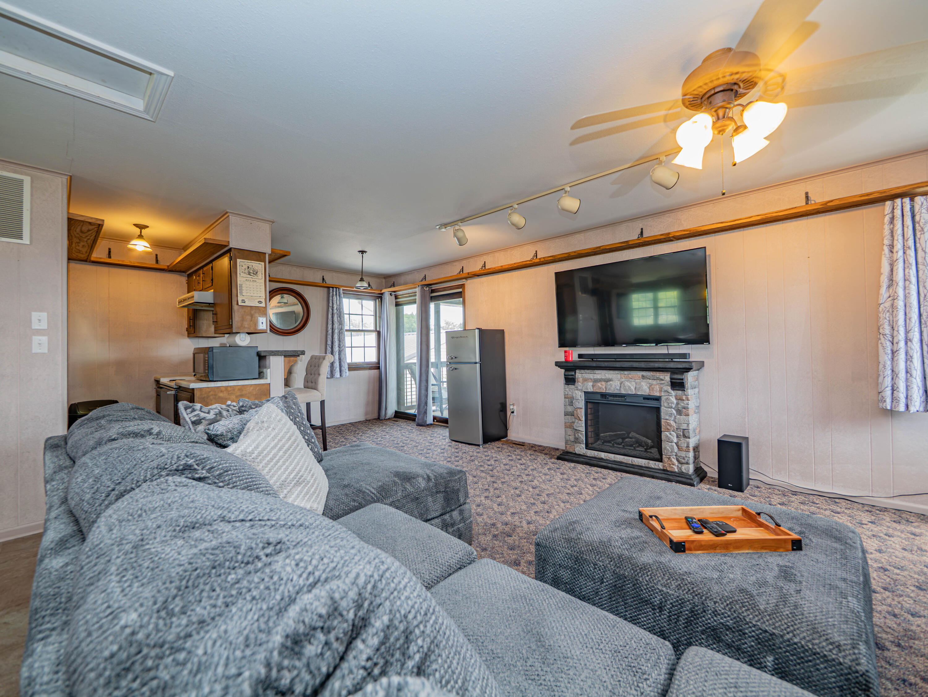 208 Lakeview Terr Property Photo 37