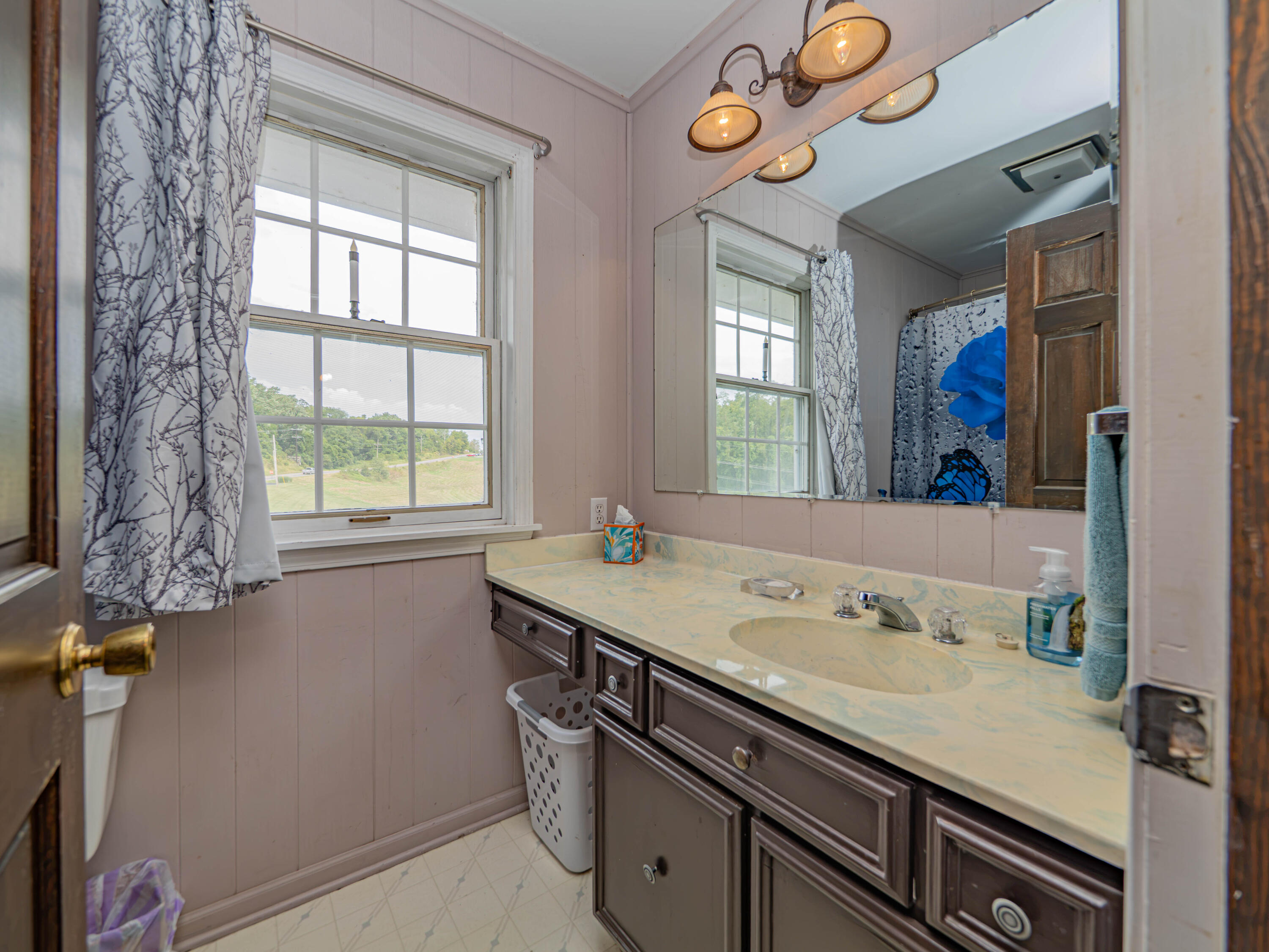 208 Lakeview Terr Property Photo 41