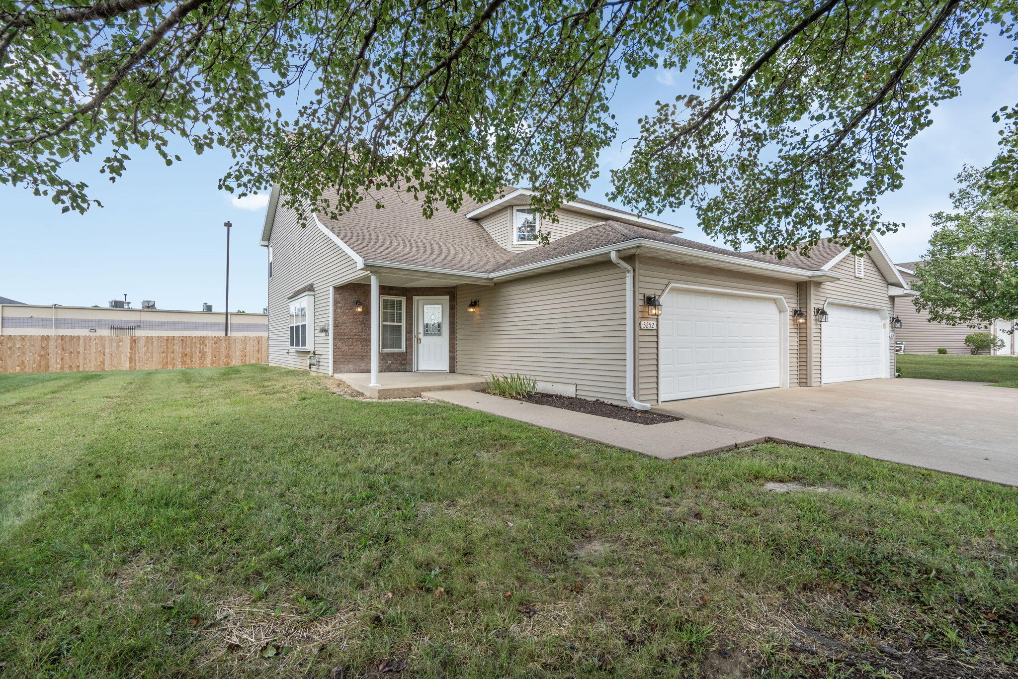 3252 Wind River Cir Property Photo 1