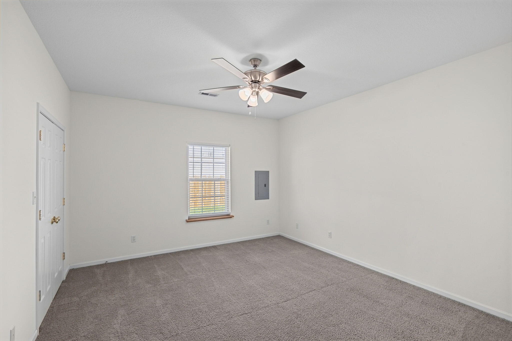 3252 Wind River Cir Property Photo 14