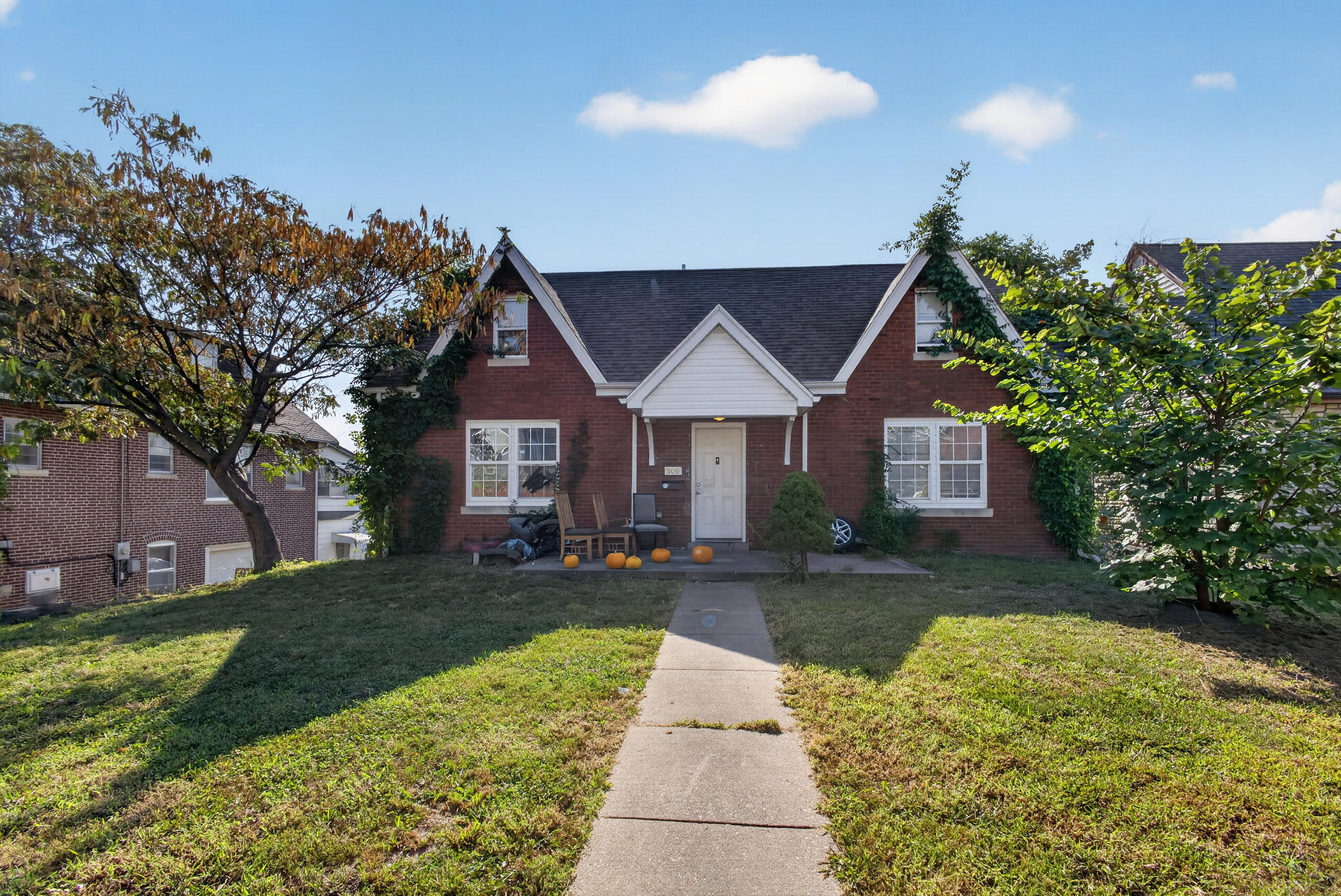 809 Jackson St Property Photo 1
