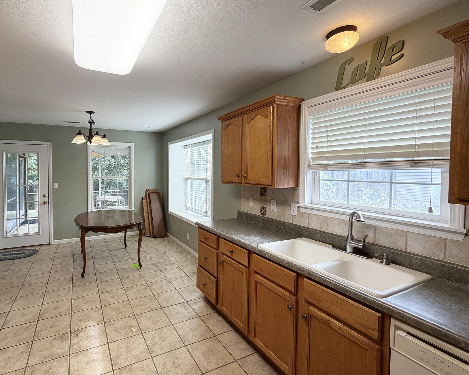 4507 Timber Ln Property Photo 3