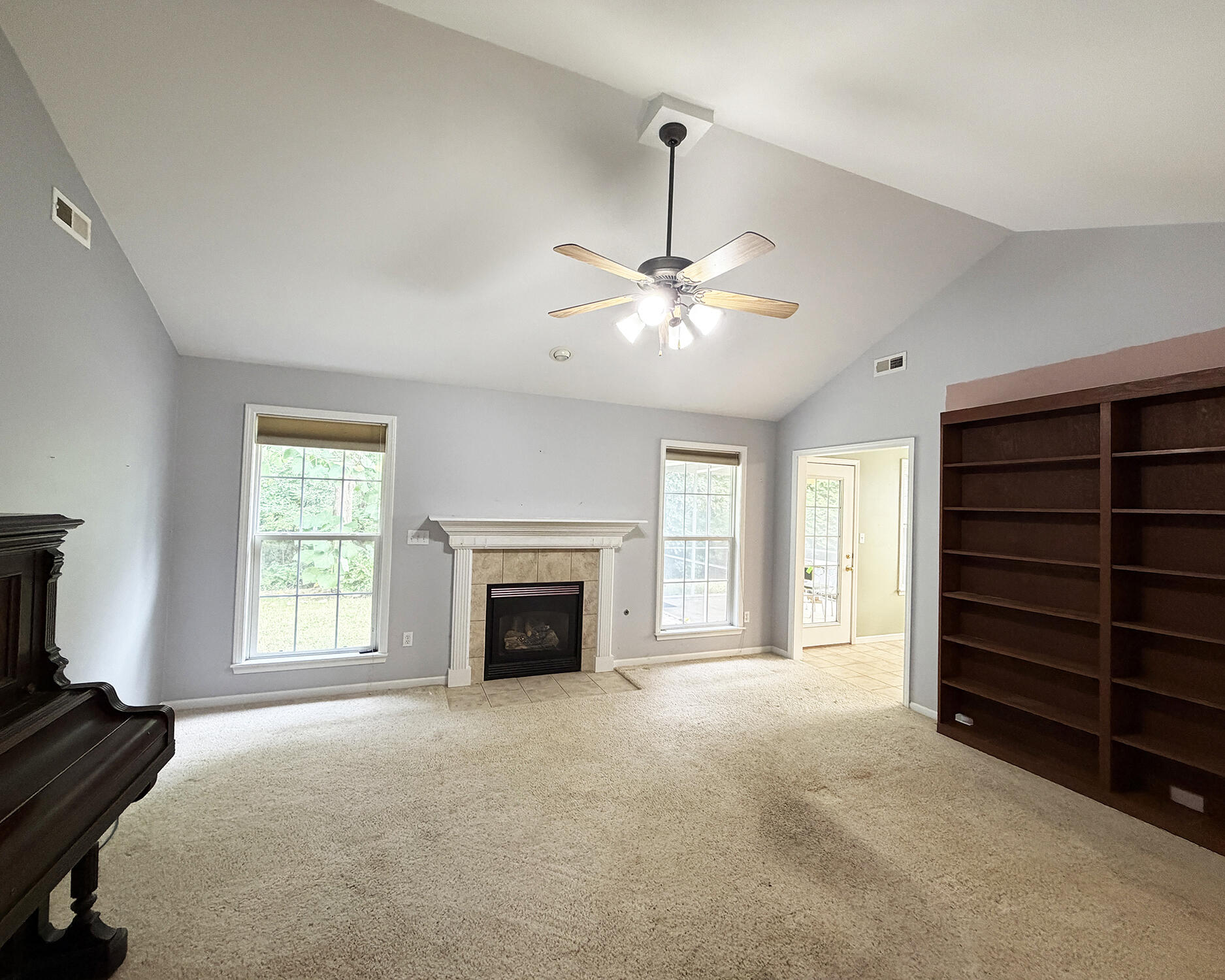 4507 Timber Ln Property Photo 4