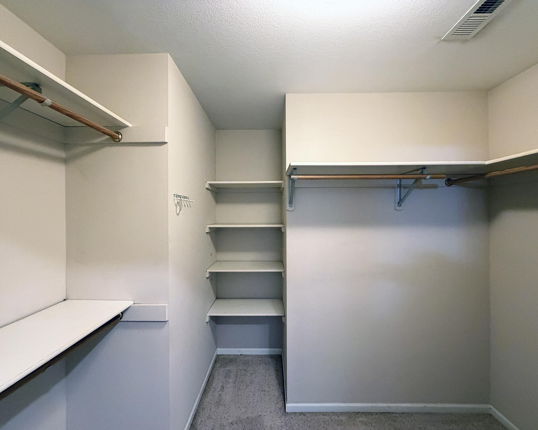 4507 Timber Ln Property Photo 10