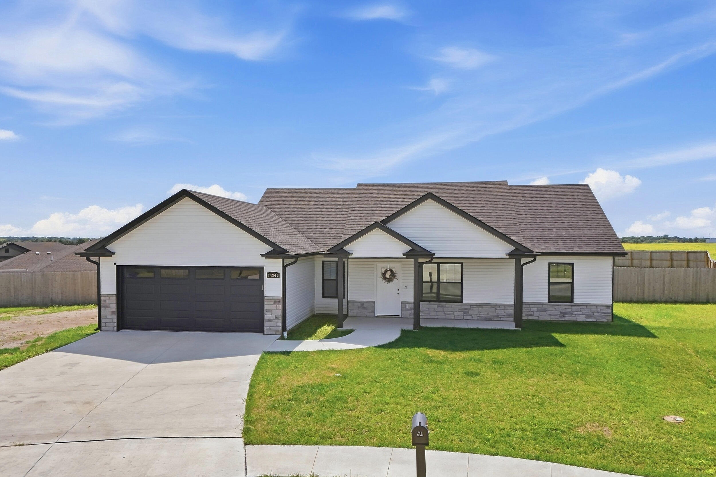 14841 Welch Dr Property Photo 1