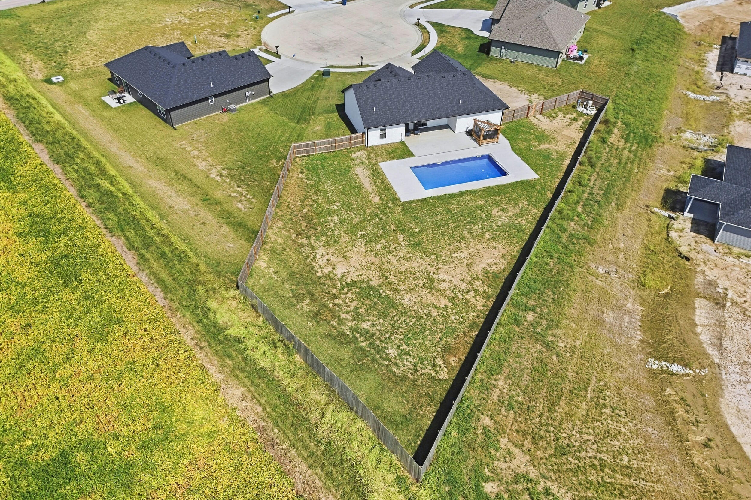 14841 Welch Dr Property Photo 45