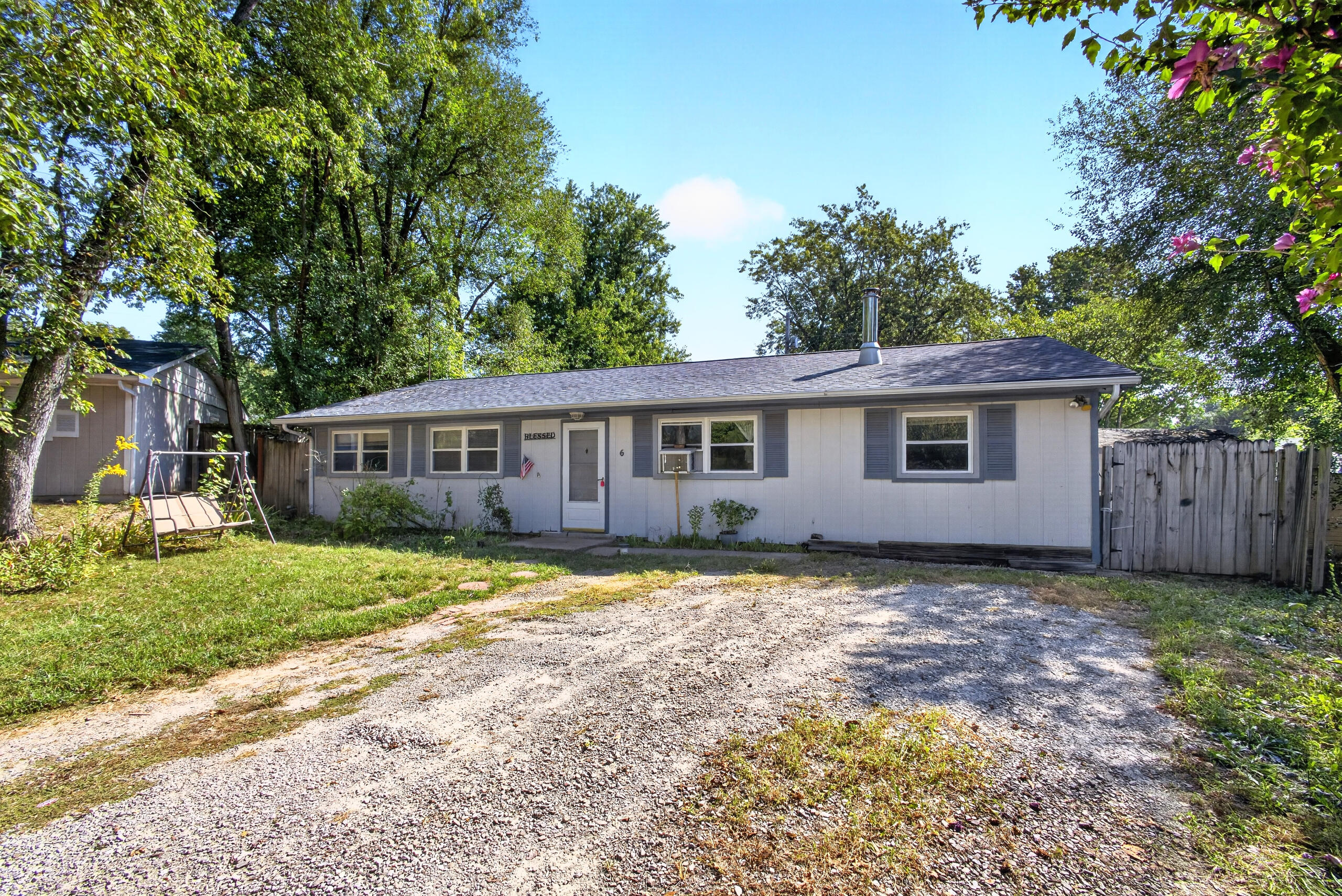 6 Cardinal Ct Property Photo 1