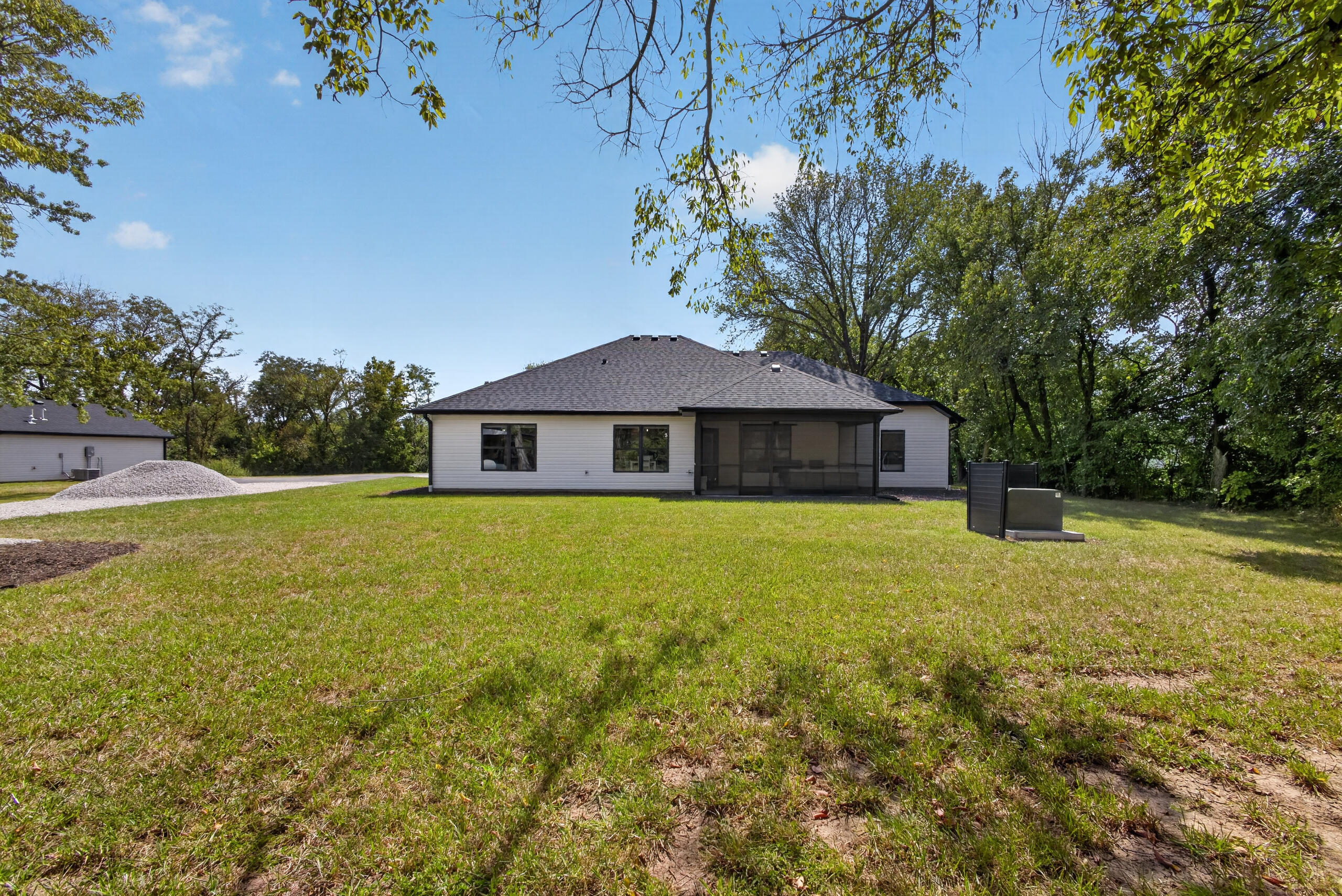 241 E Drane St Property Photo 31
