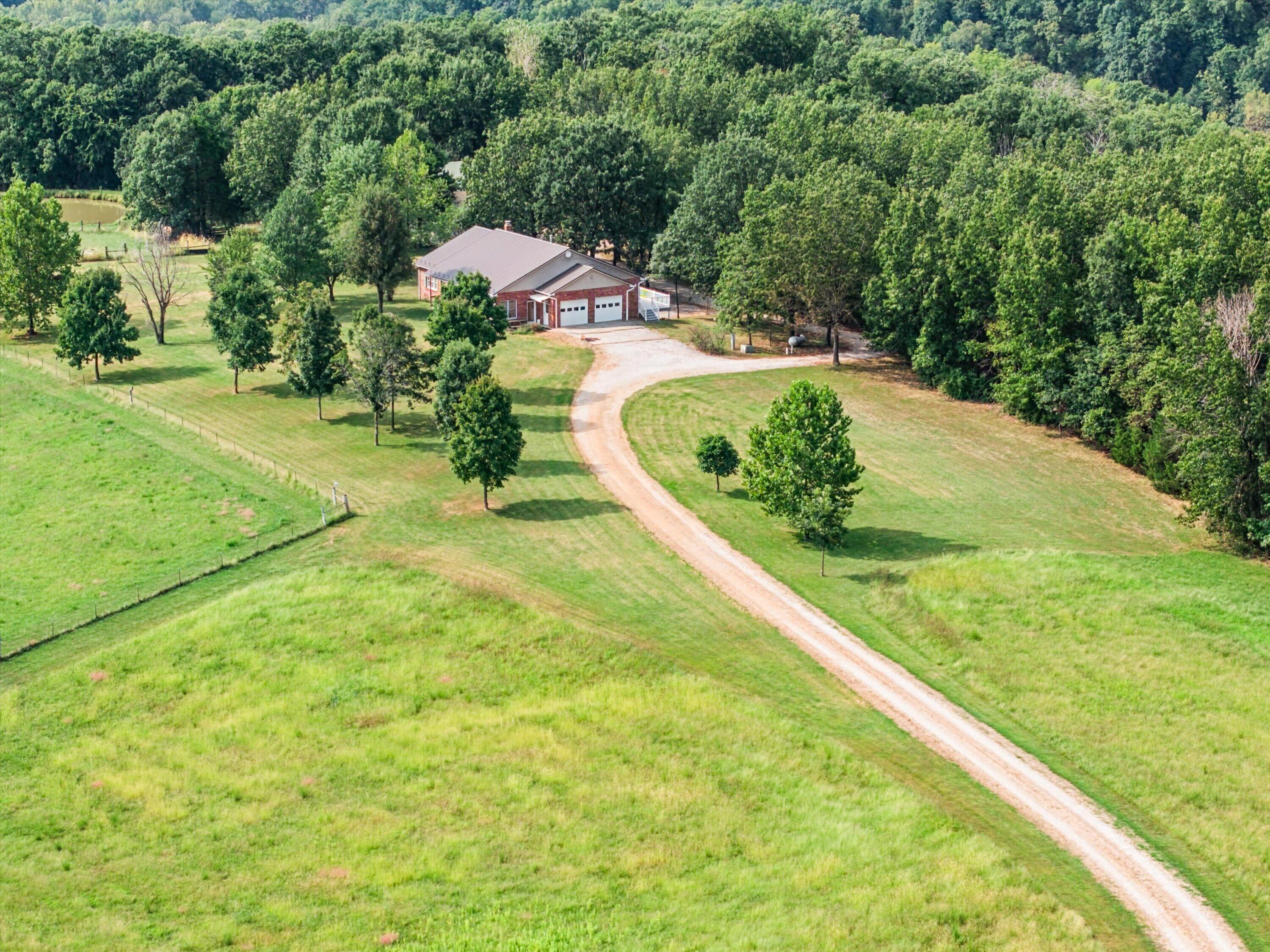 1634 Rocktown Rd Property Photo 1