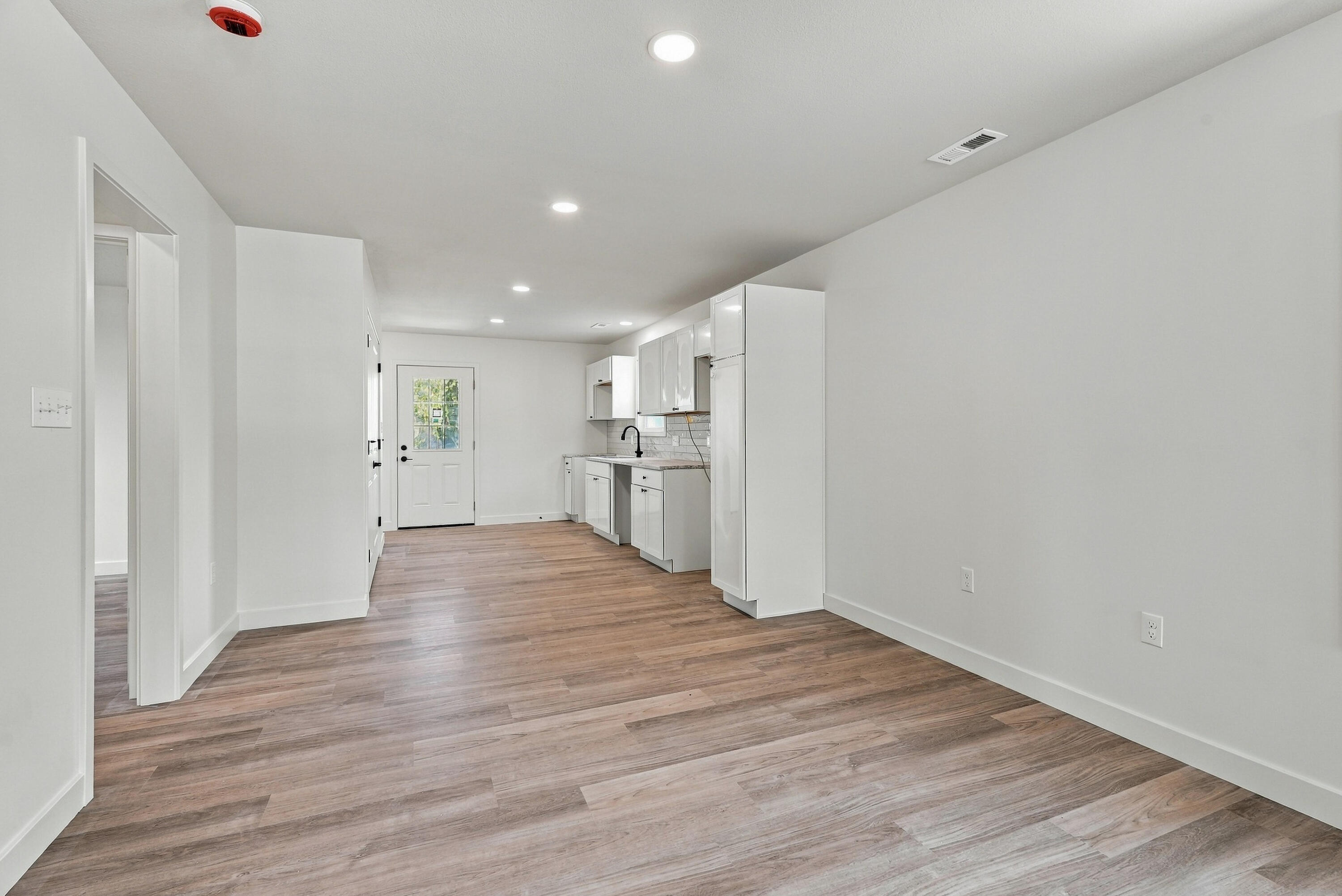 1020 Buchanan St Property Photo 10