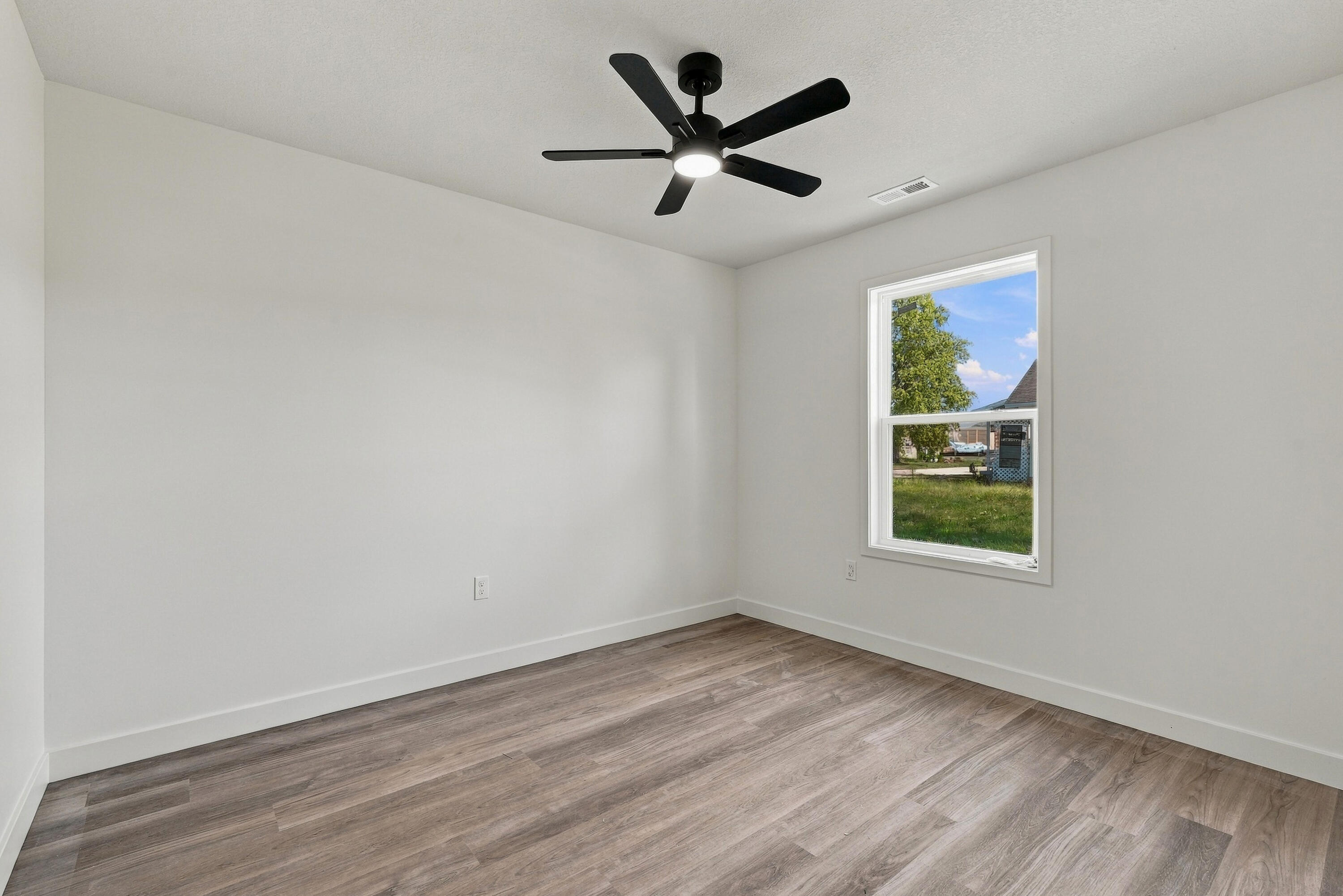 1020 Buchanan St Property Photo 26