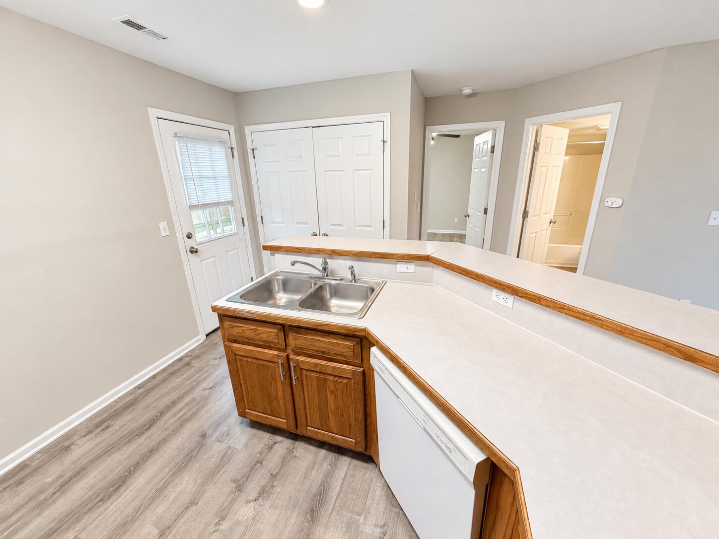 1306 Godas Dr Property Photo 8