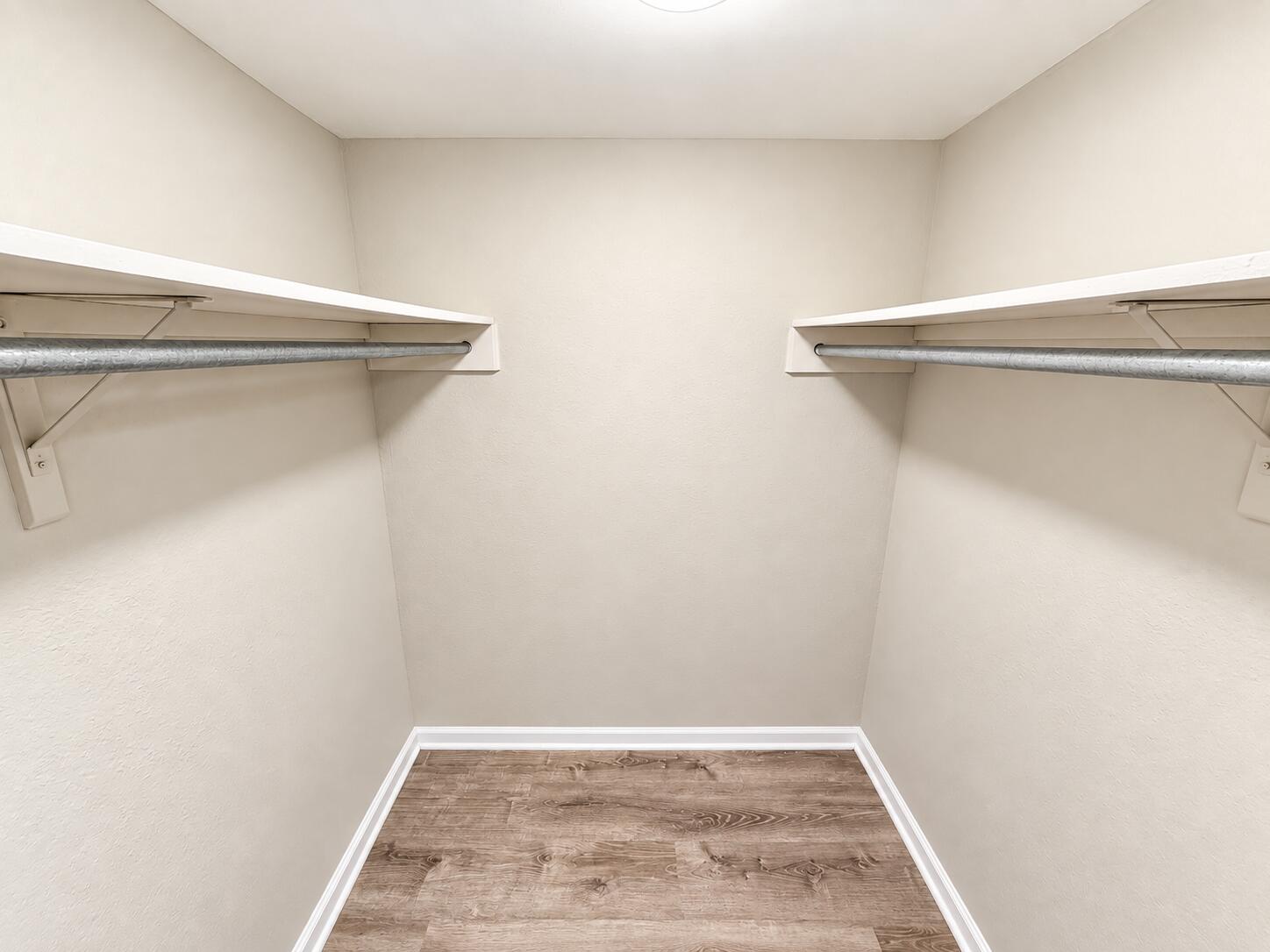 1306 Godas Dr Property Photo 15