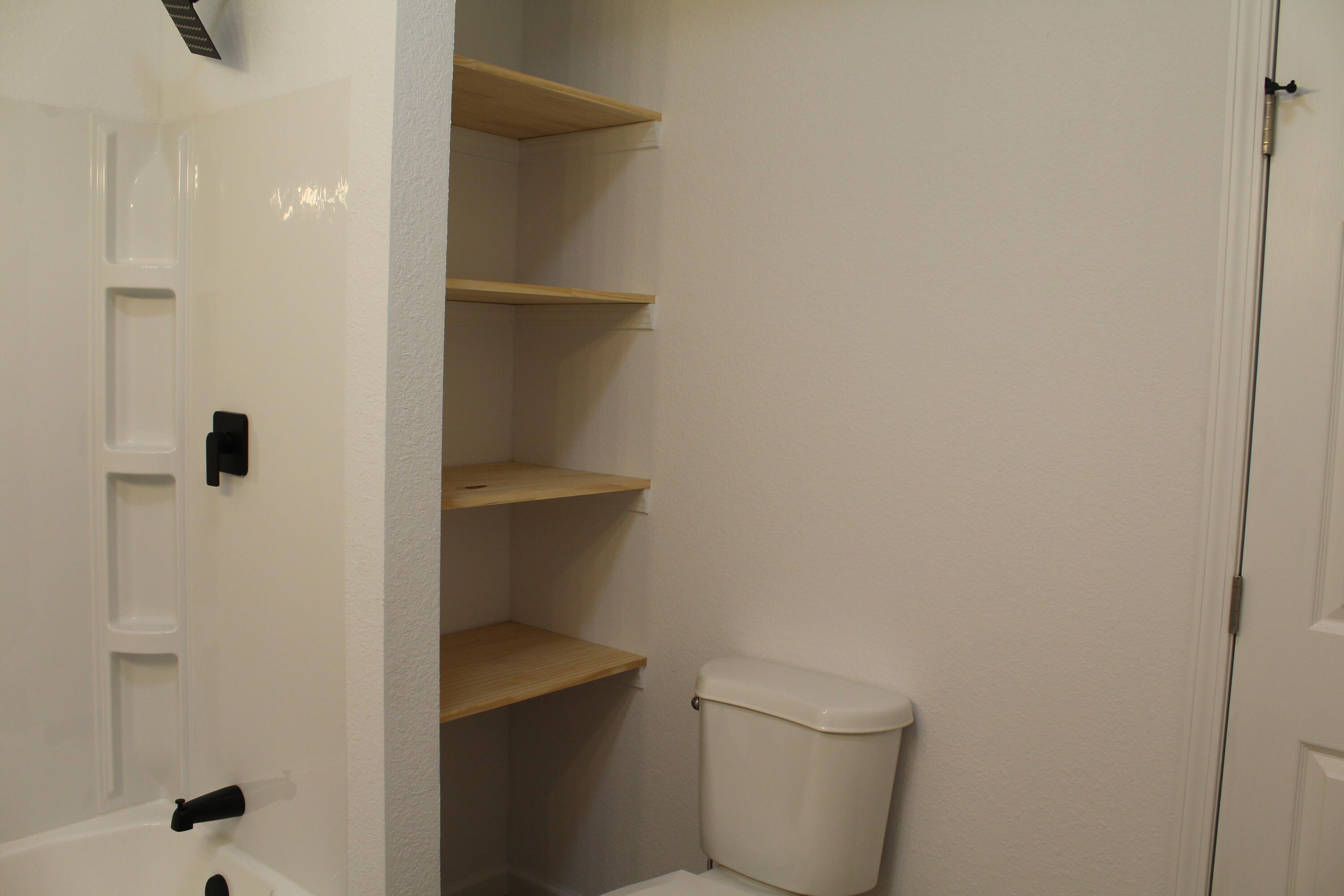 517 E Park St Property Photo 11